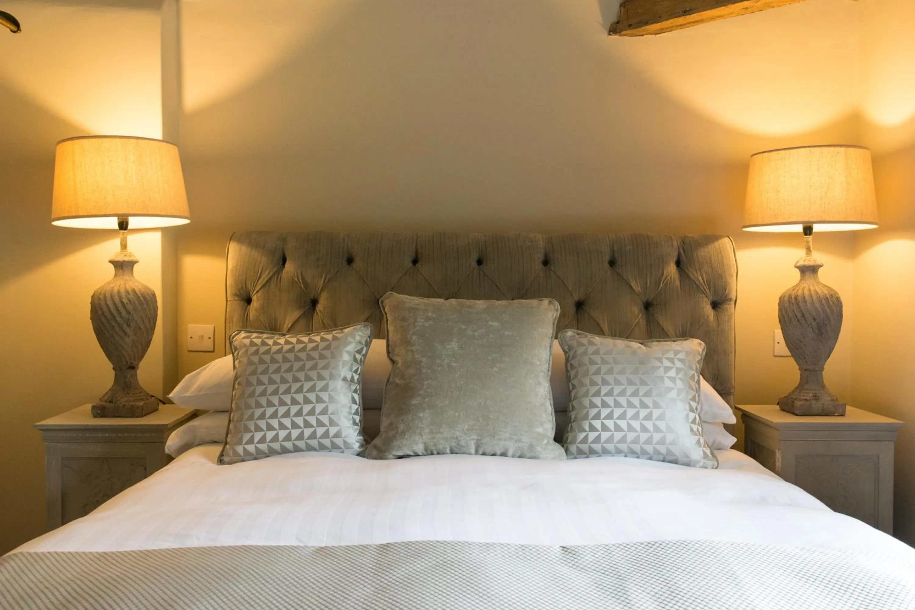 Bedroom, Bed in Kings Head Bawburgh