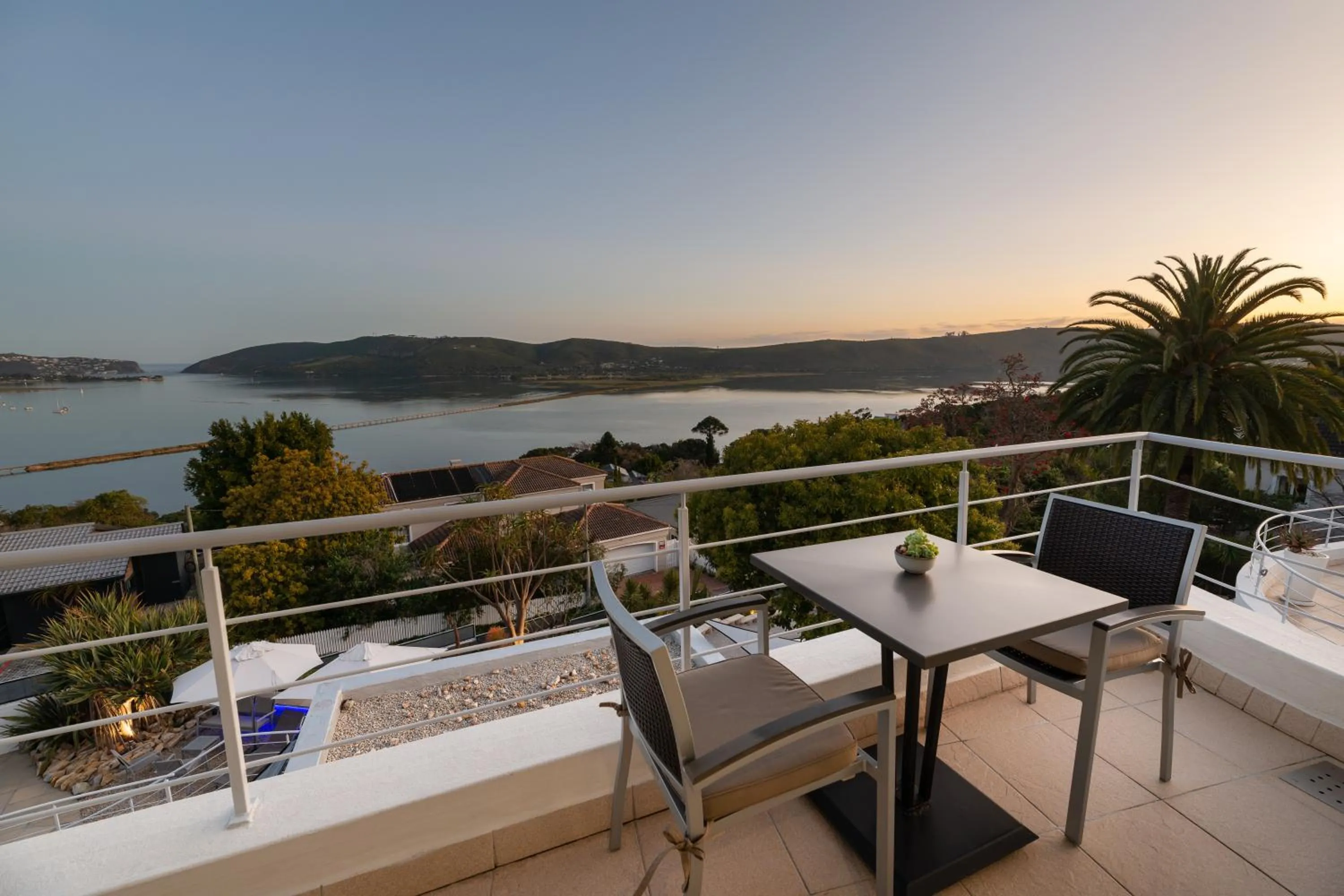 Villa Afrikana Guest Suites by Knysna Paradise Collection