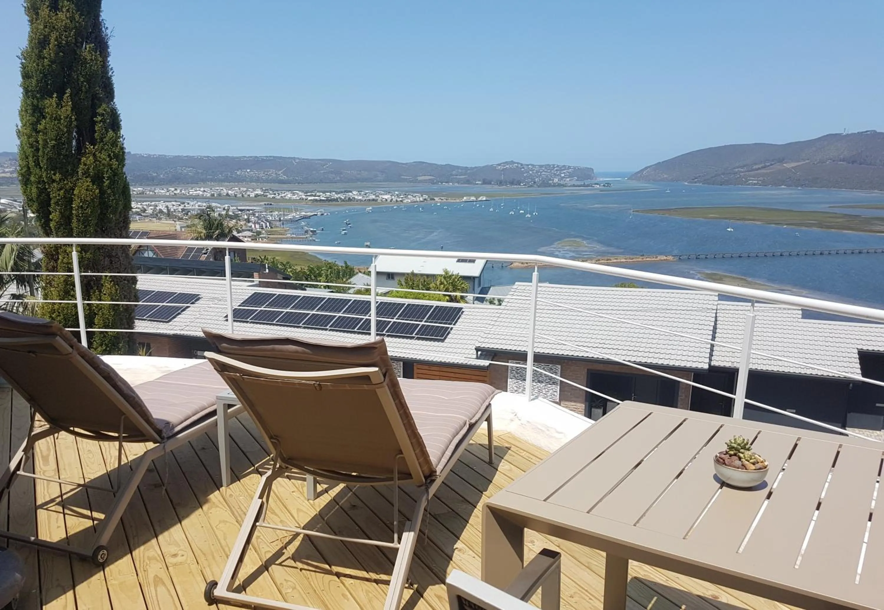 Villa Afrikana Guest Suites by Knysna Paradise Collection