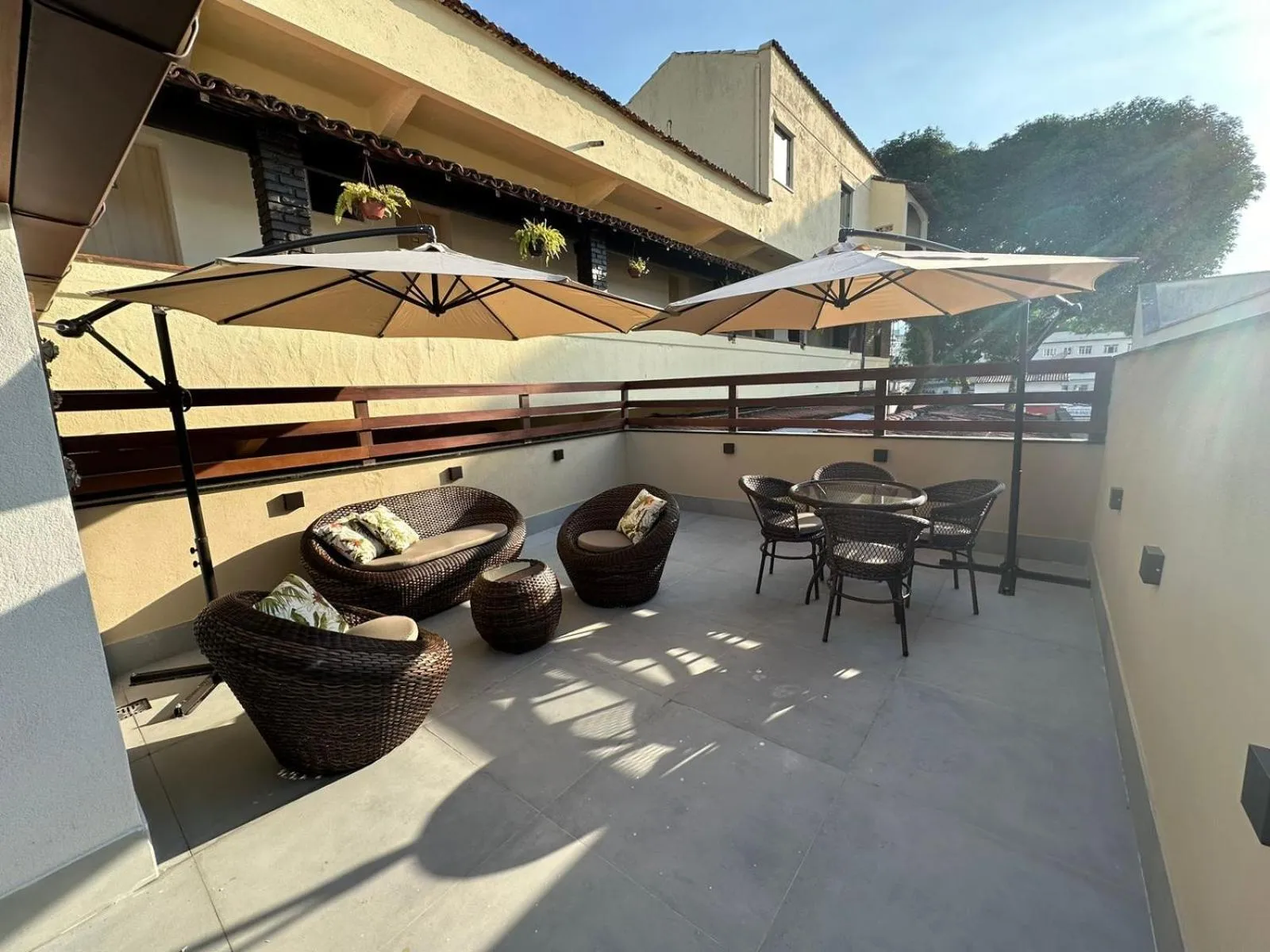 Communal lounge/ TV room in Palace Hotel