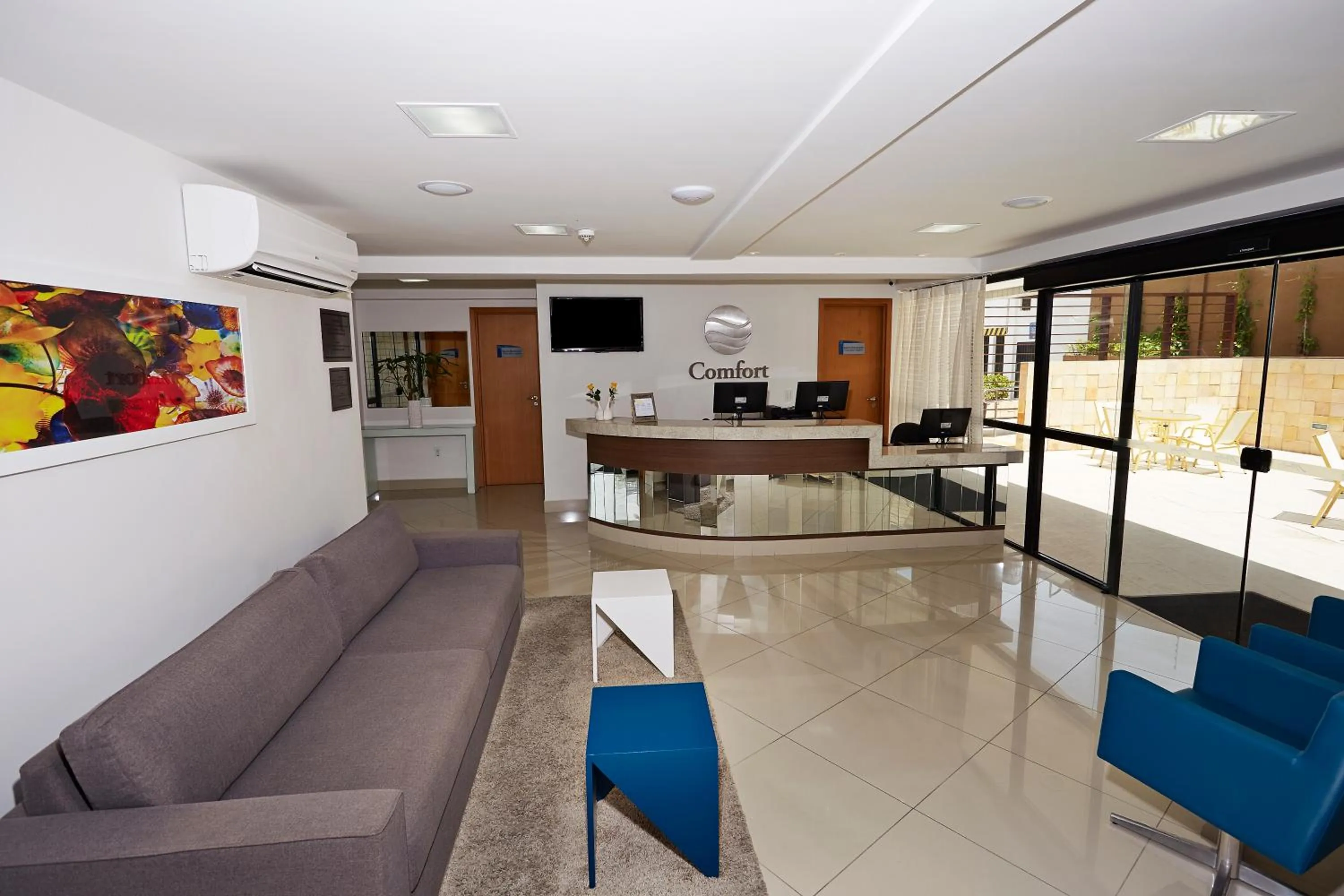 Lobby or reception in Comfort Hotel & Suites Natal
