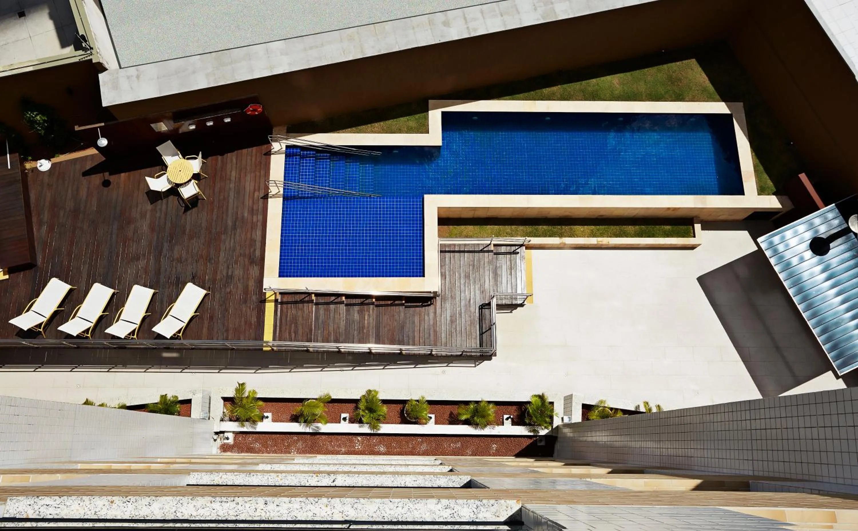 Swimming pool in Comfort Hotel & Suites Natal