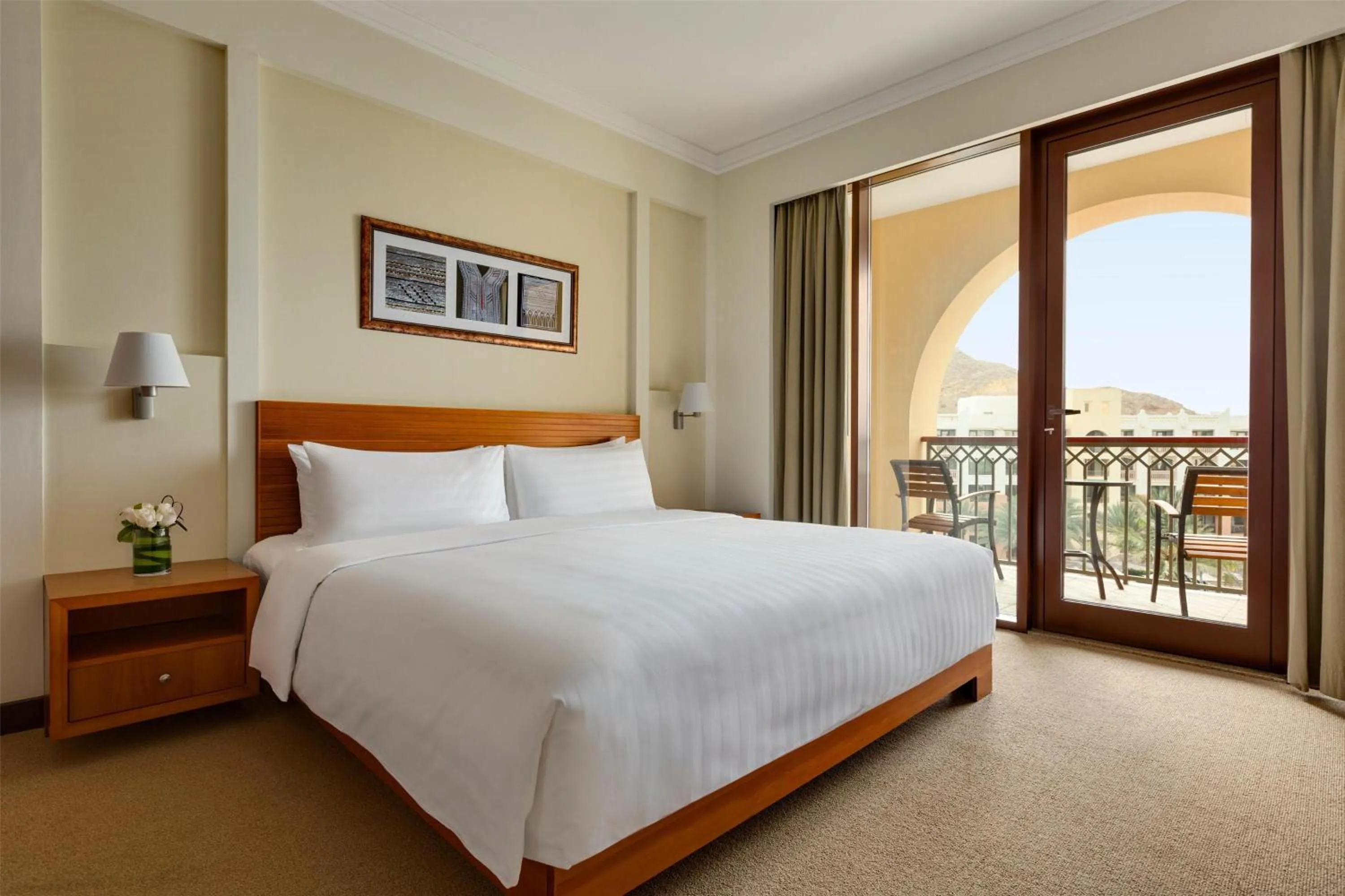 Bed in DoubleTree By Hilton Muscat Al Waha