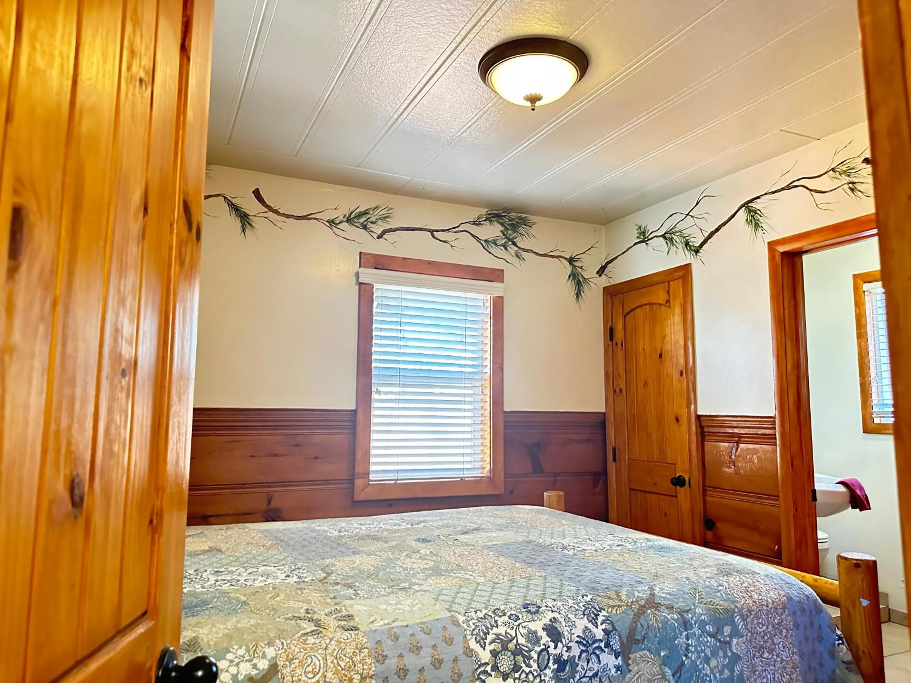 Bedroom, Bed in Bear Creek Resort