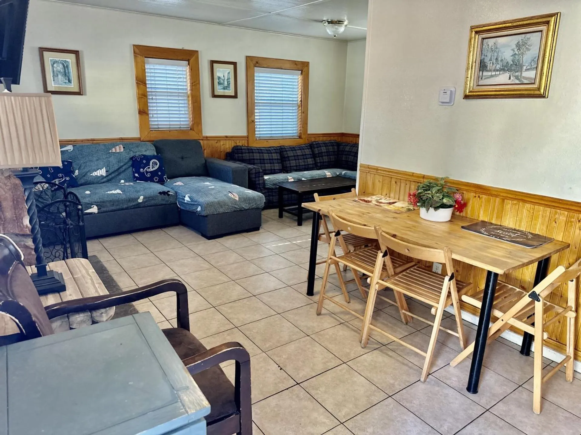 Seating area in Bear Creek Resort