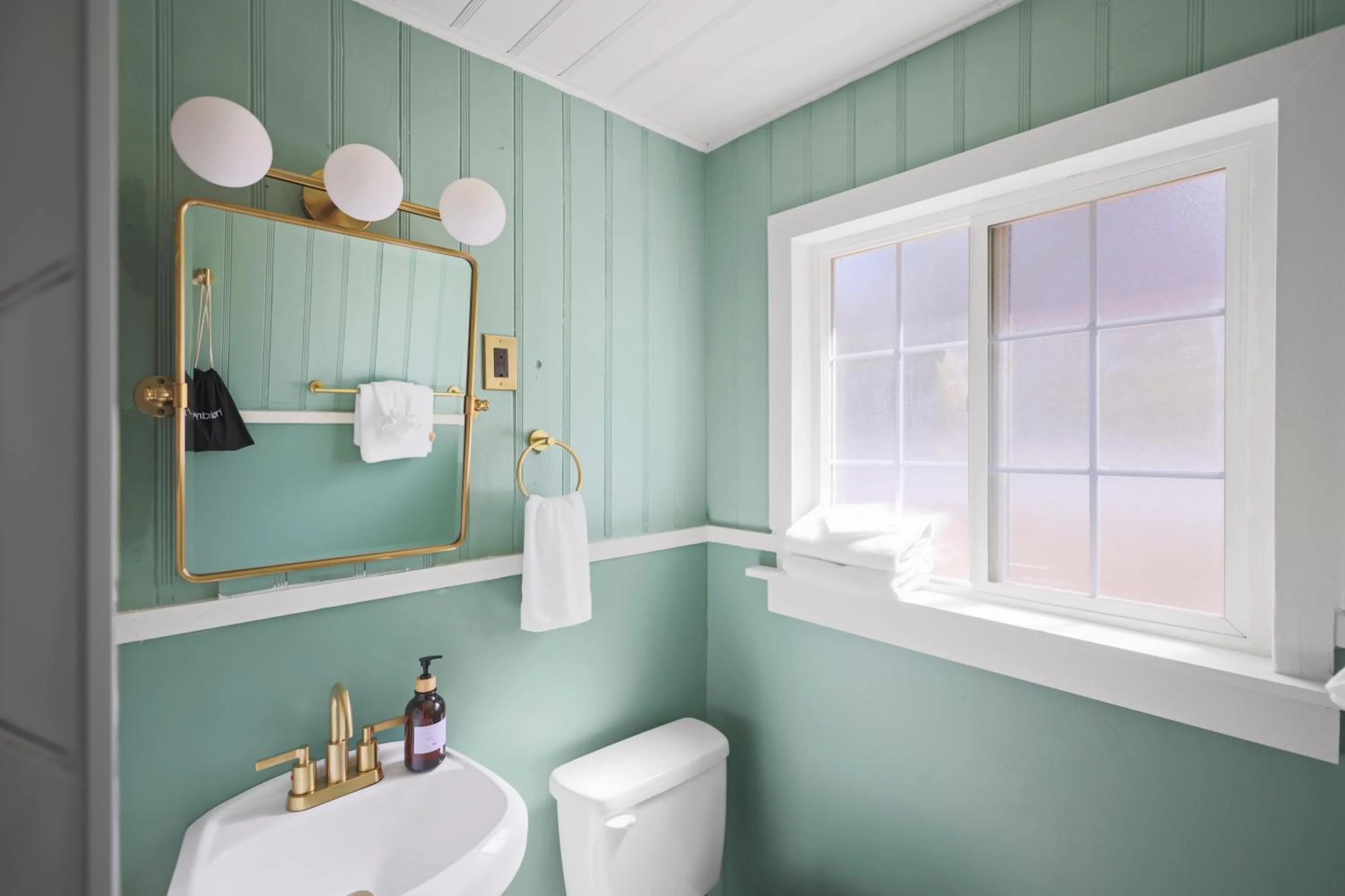 Bathroom in Sessions Retreat & Hotel