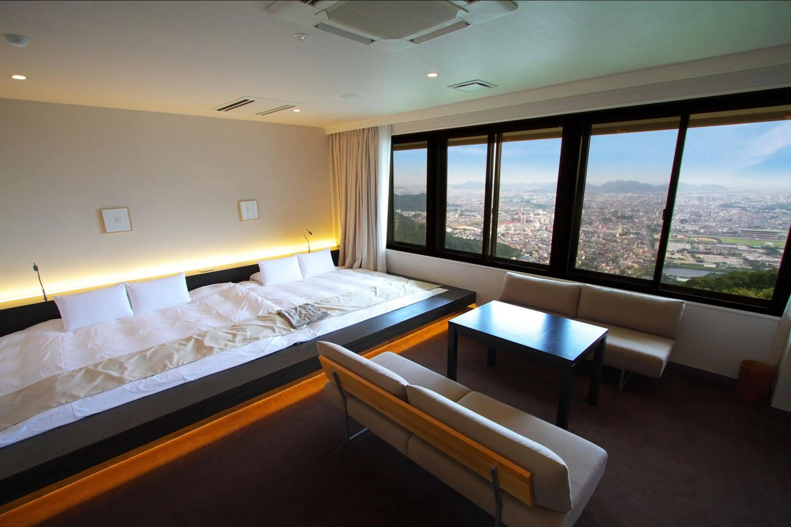 View (from property/room), Bed in Setre Highland Villa Himeji