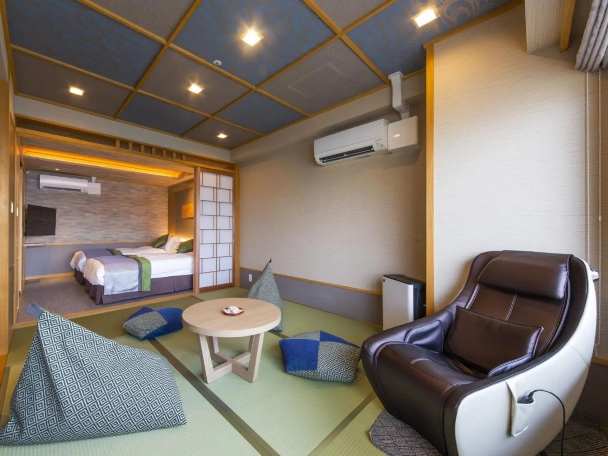 Photo of the whole room in Yanagiya