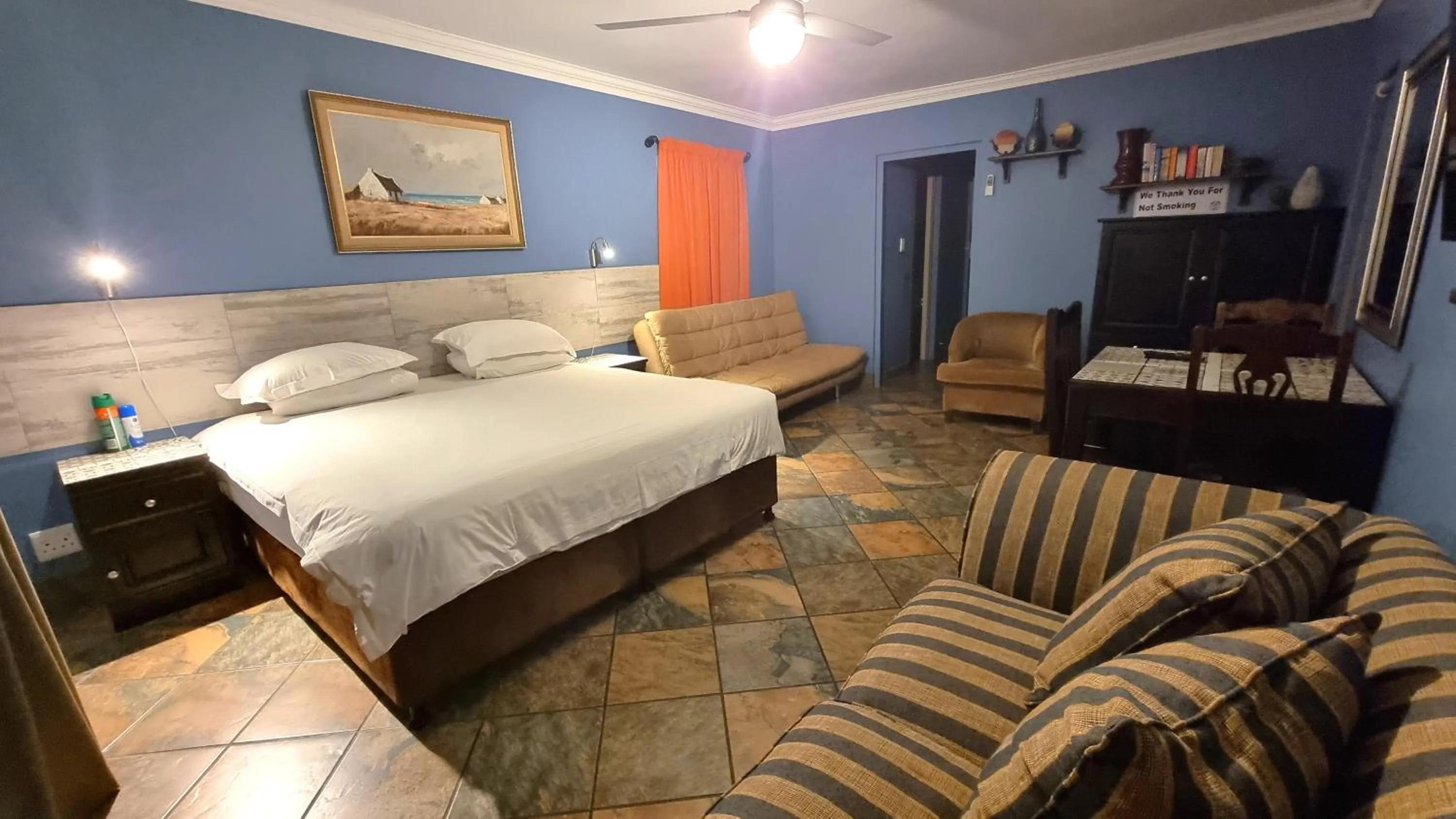 Bed in Crooked Tree Cottage