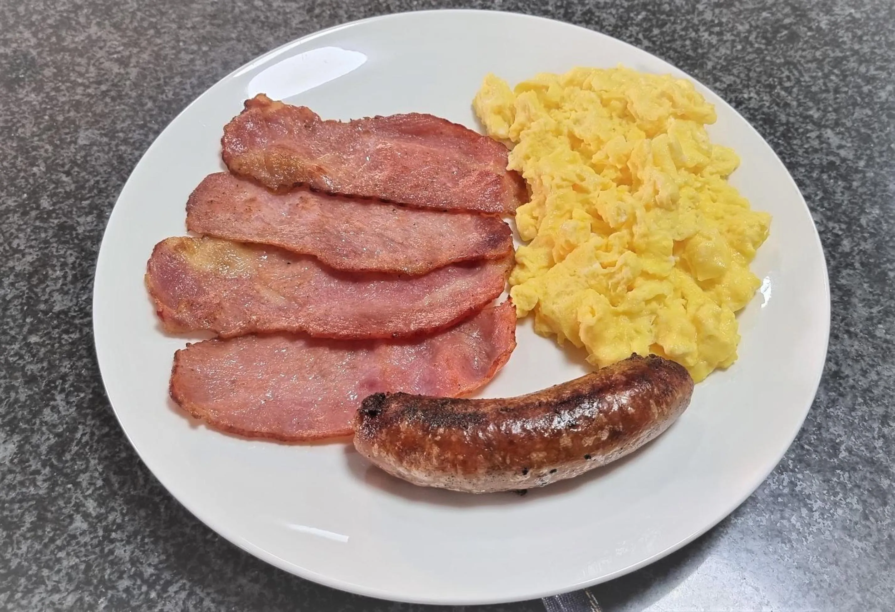 Breakfast in Crooked Tree Cottage