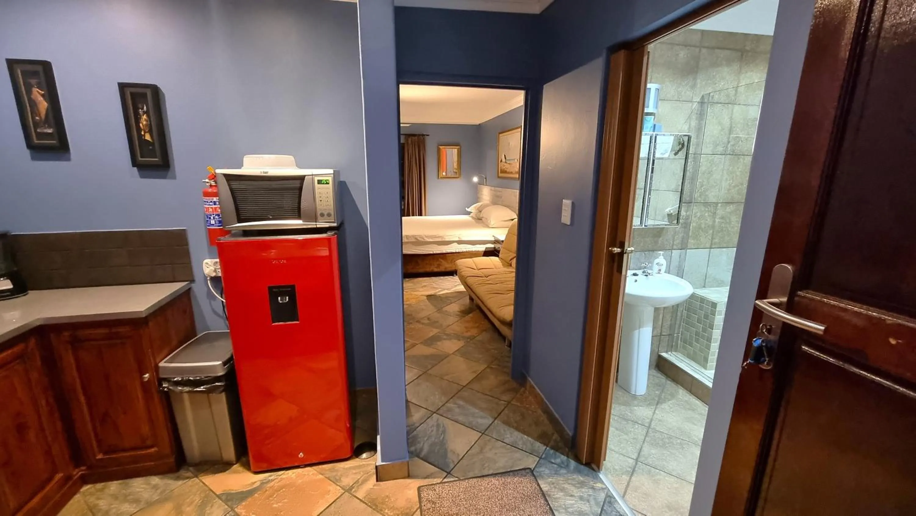 Bathroom in Crooked Tree Cottage