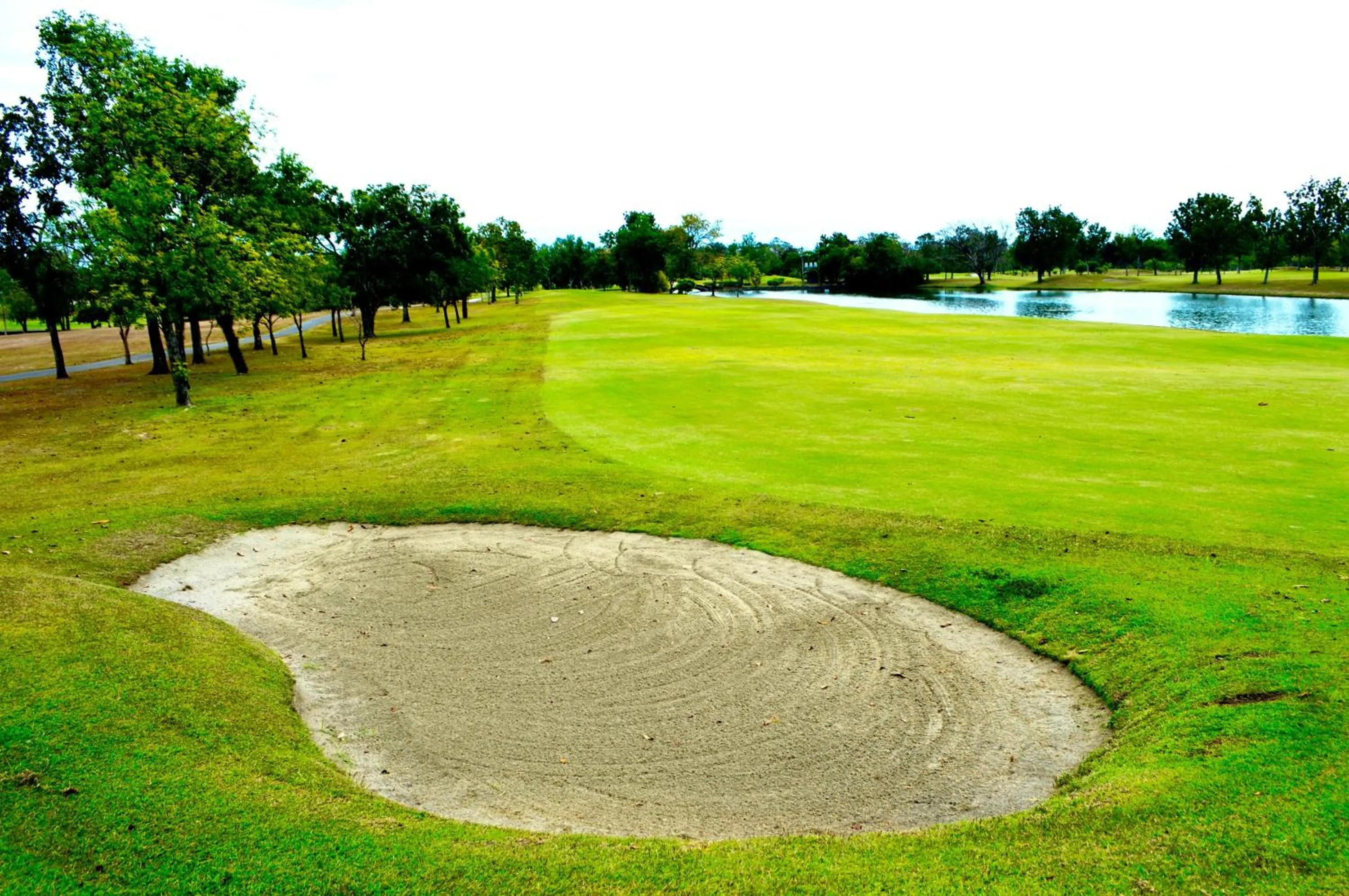 Golfcourse in Luisita Central Park Hotel