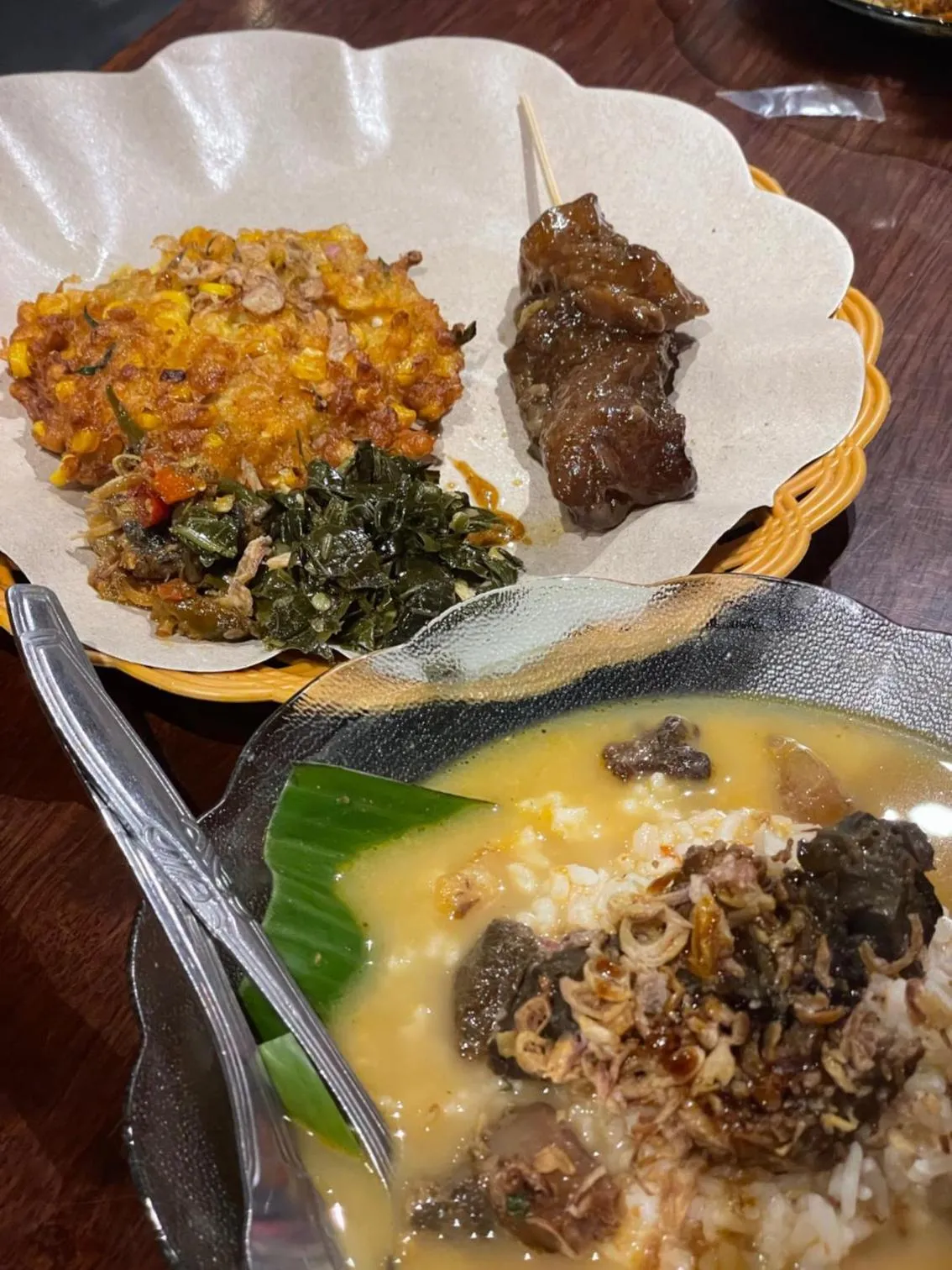 Restaurant/places to eat in Kana Citra Guesthouse