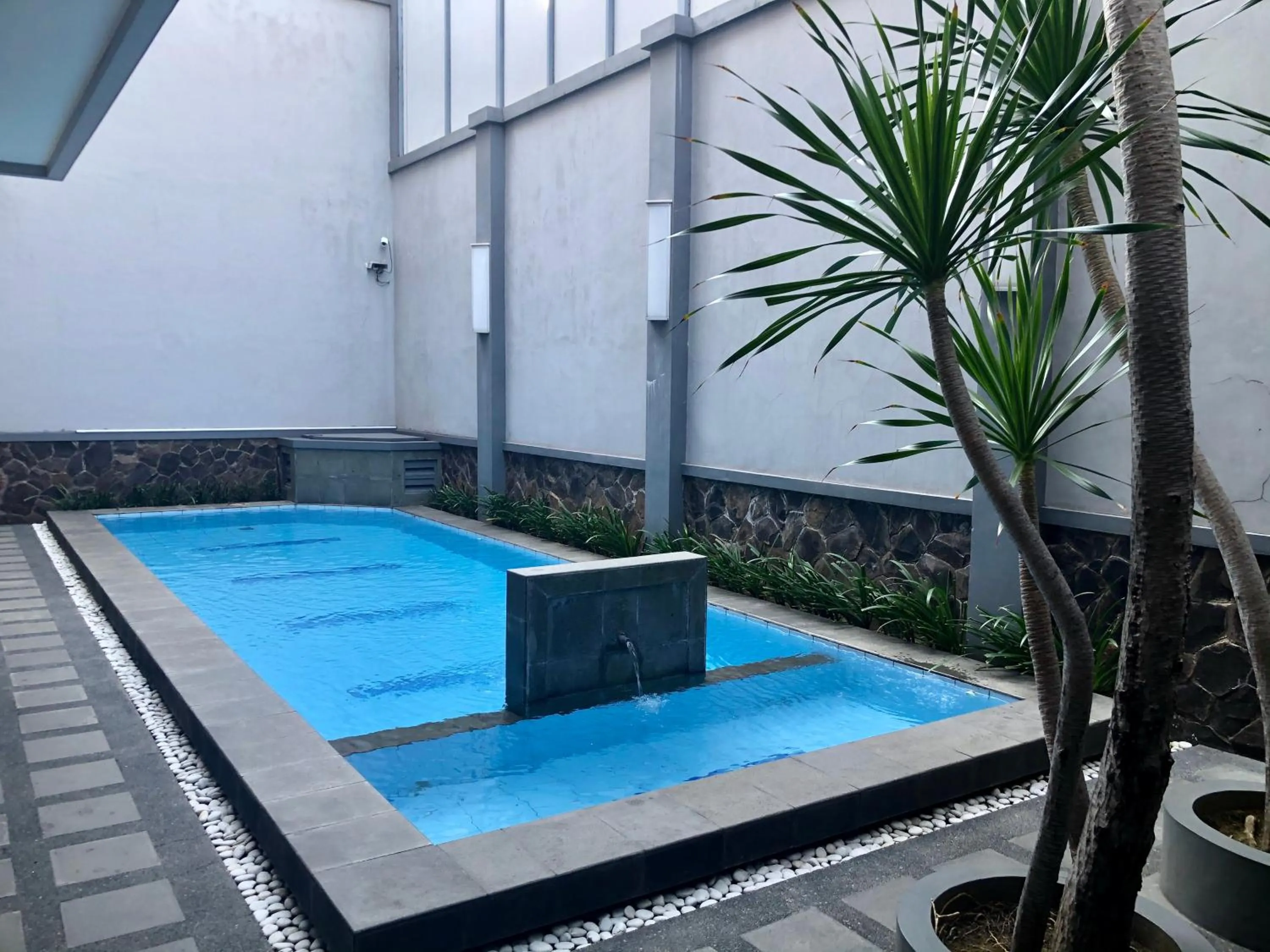 Swimming pool in Kana Citra Guesthouse