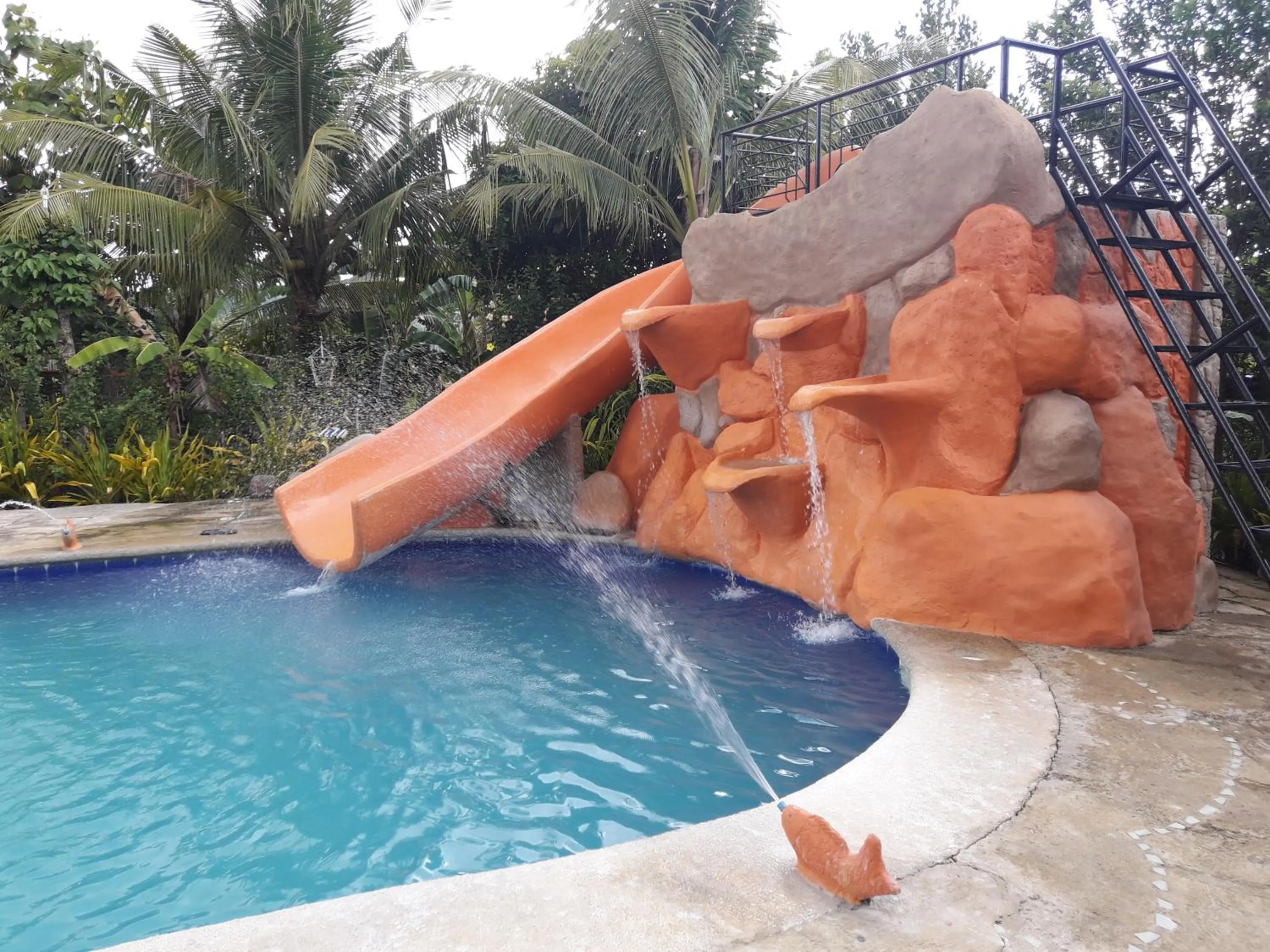 Swimming pool in Relaxing Garden Resort