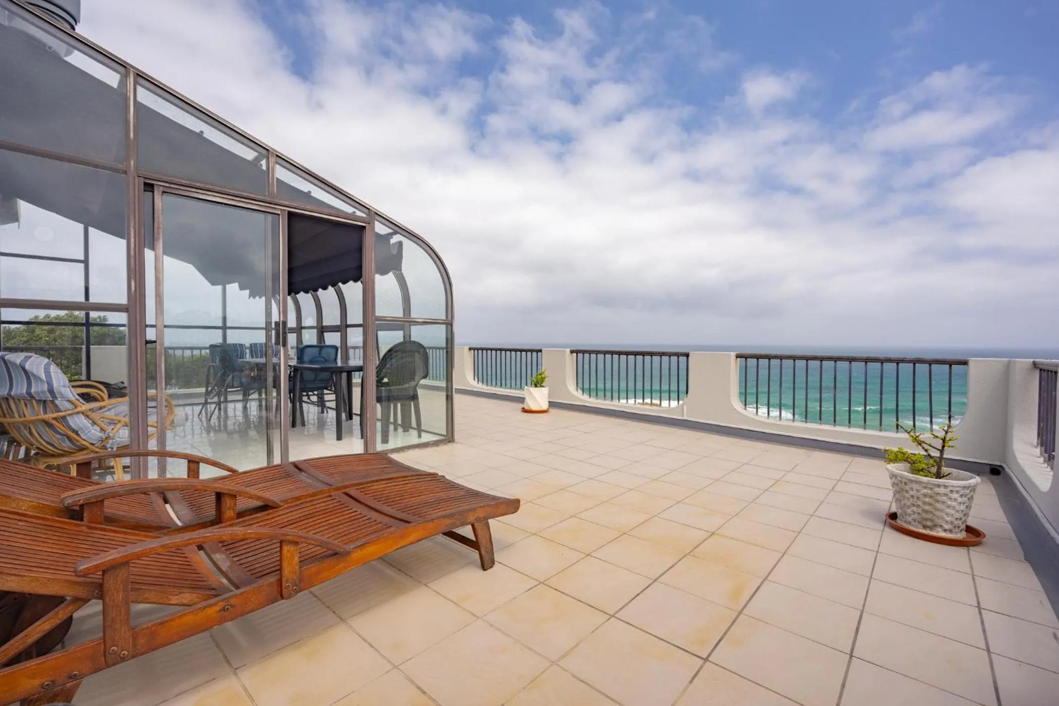 Balcony/Terrace in Beachcomber Bay Guest House In South Africa