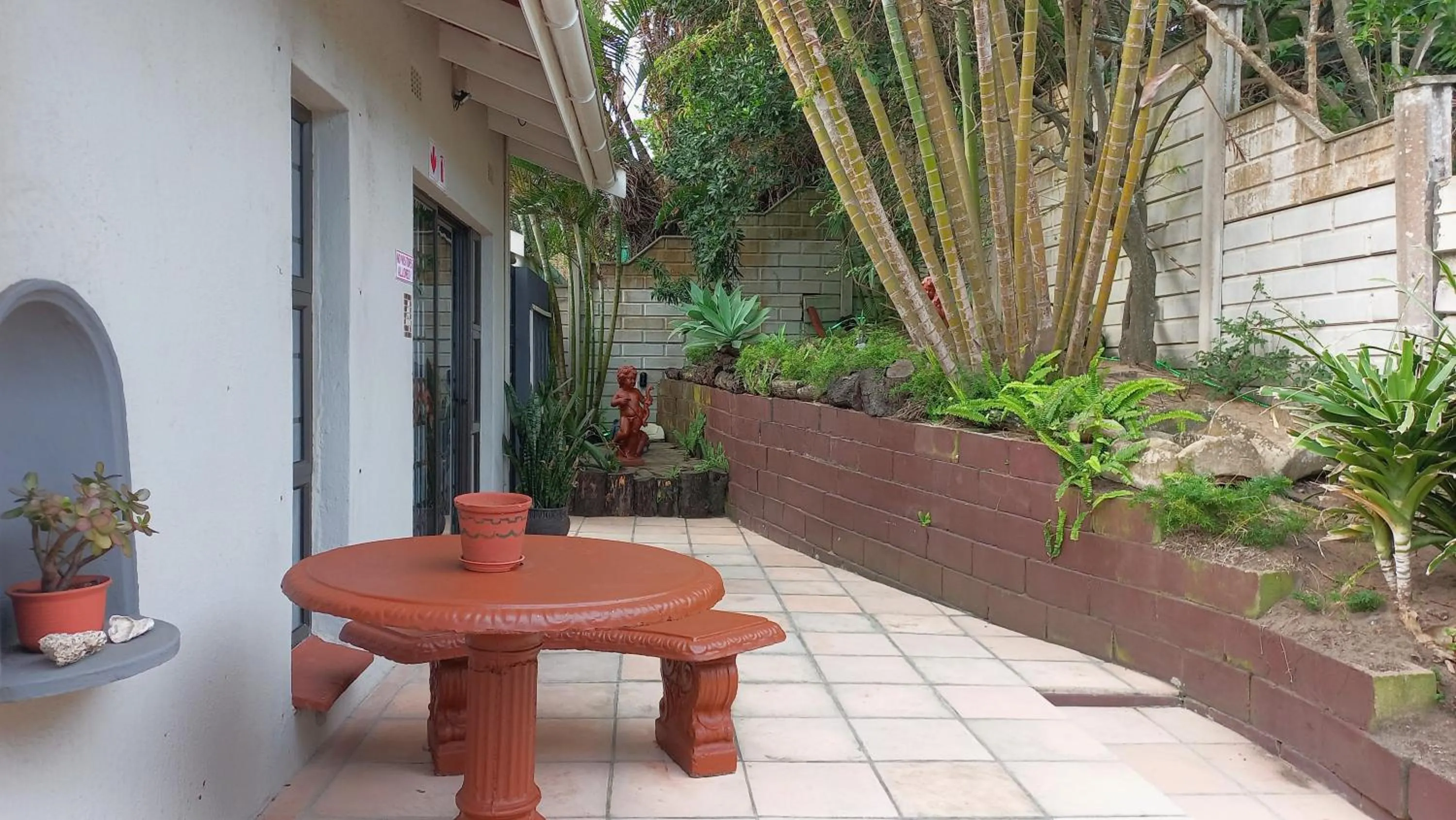 Property building in Beachcomber Bay Guest House In South Africa