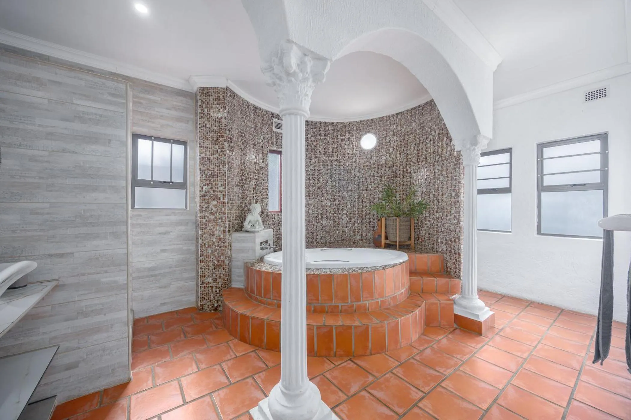 Bathroom in Beachcomber Bay Guest House In South Africa