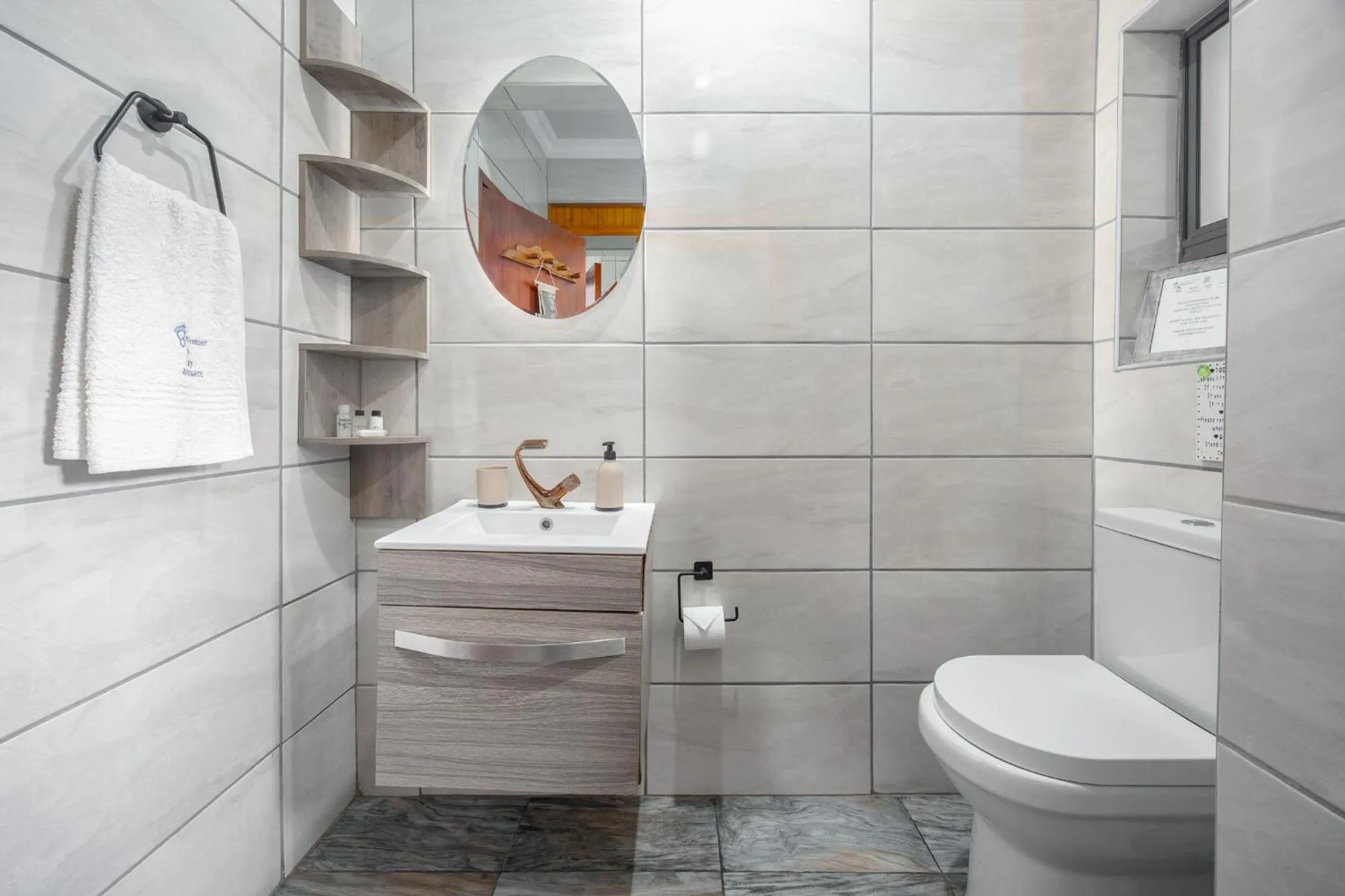 Bathroom in Beachcomber Bay Guest House In South Africa