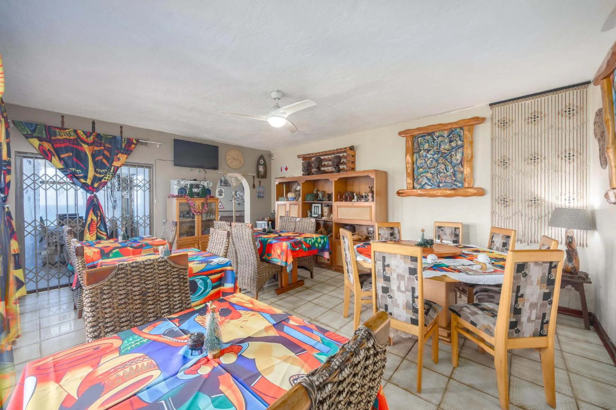 Breakfast in Beachcomber Bay Guest House In South Africa