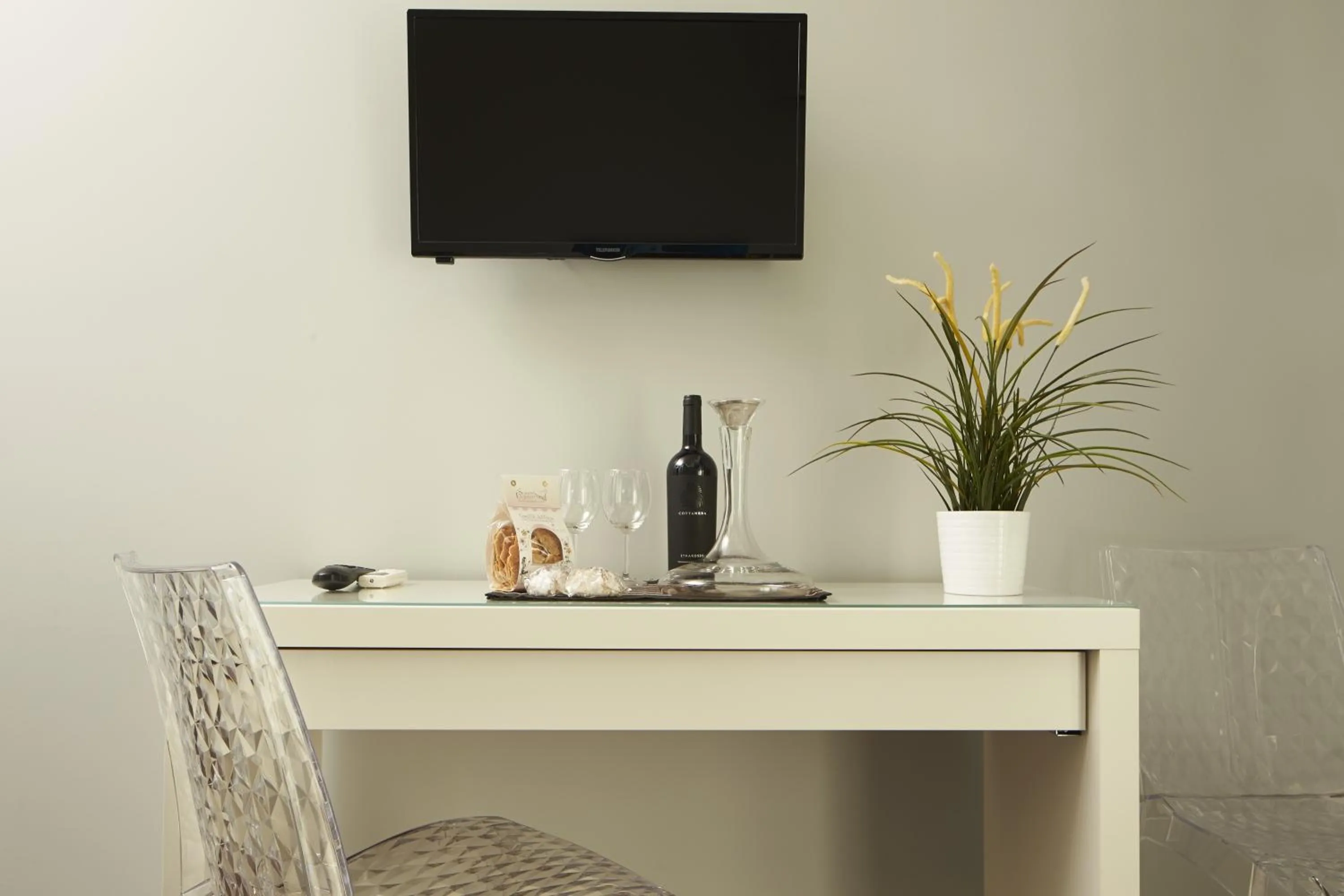 Decorative detail in B&B Hotei