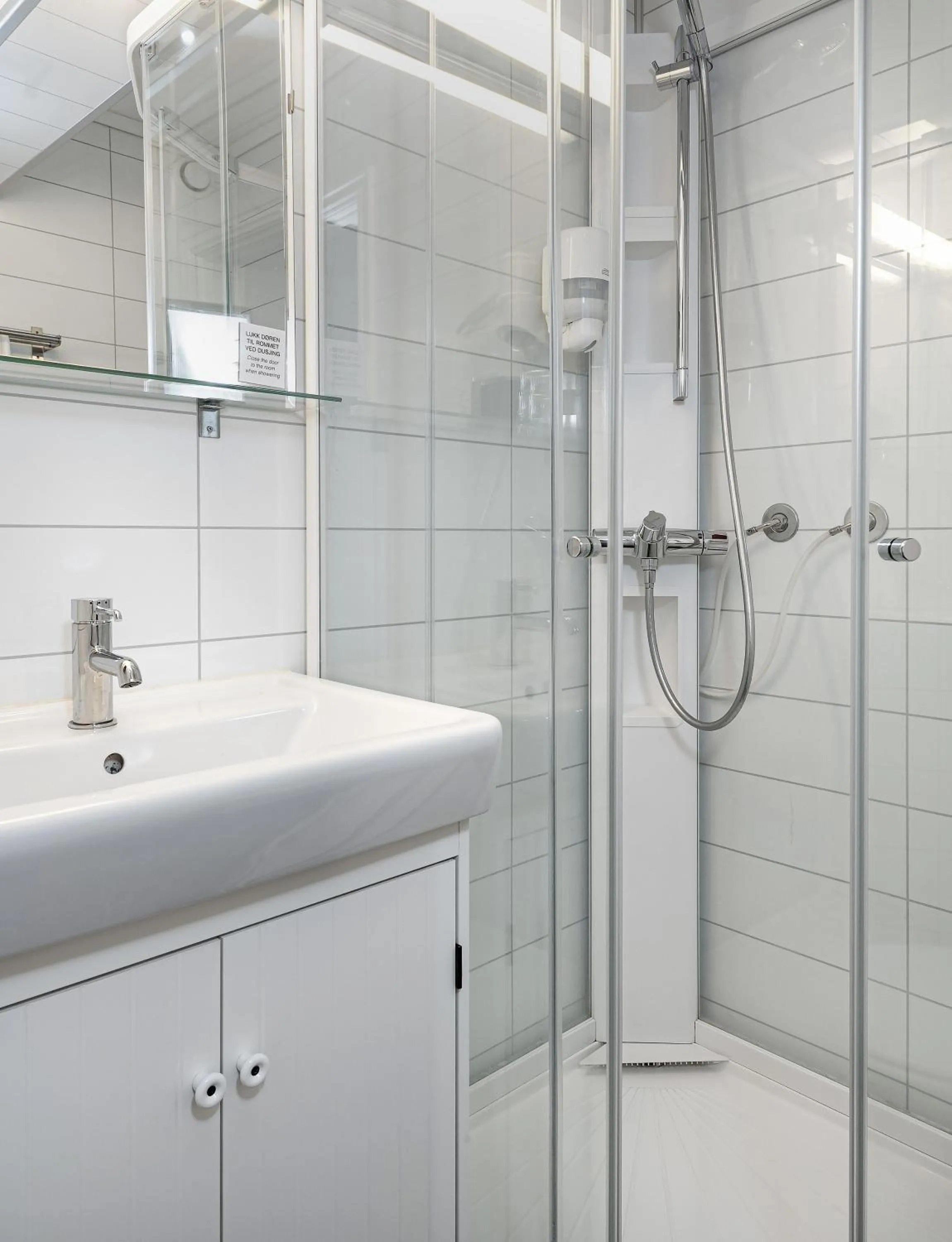 Shower in Kjøbmandsgaarden Hotel