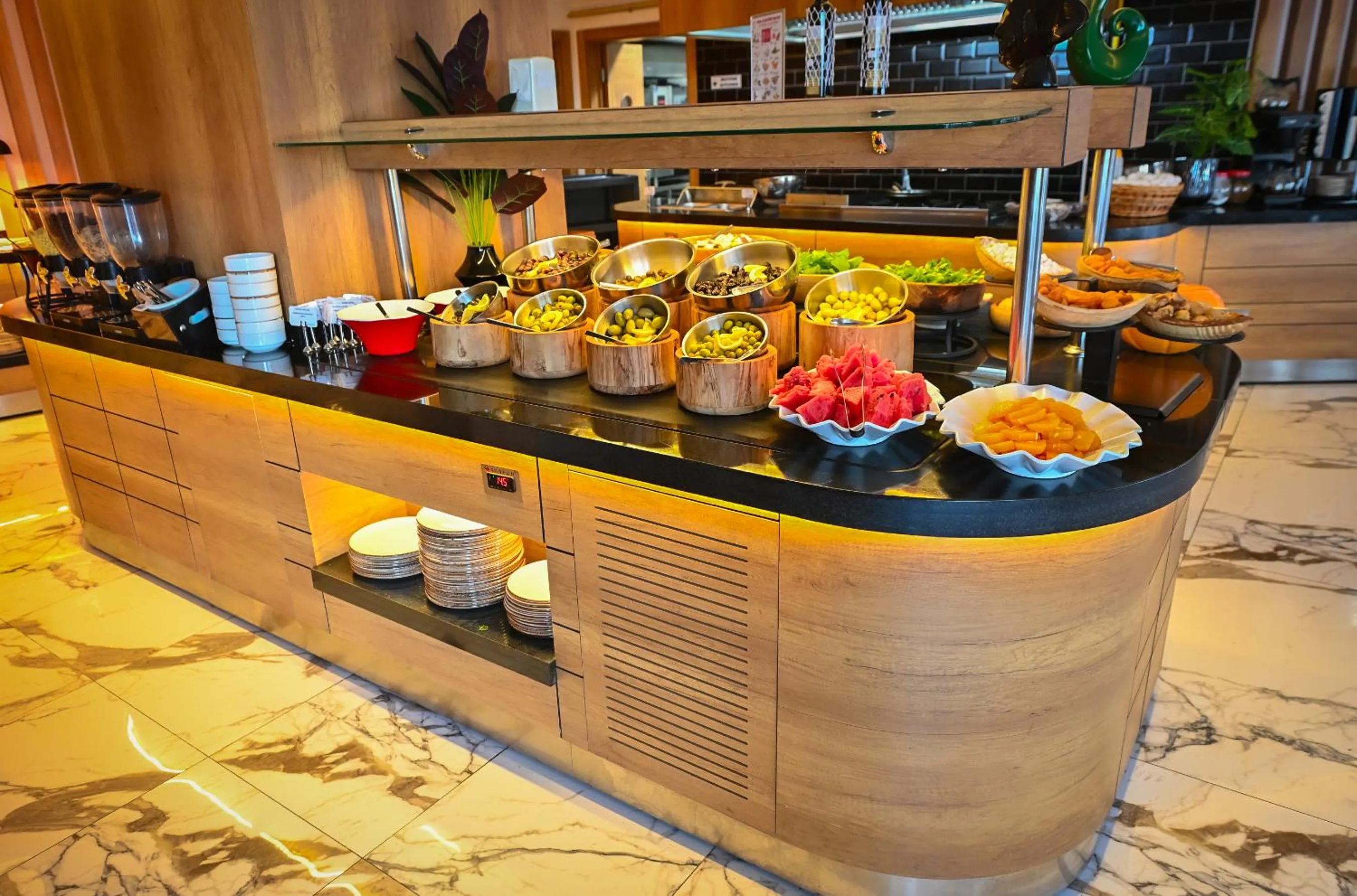 Food and drinks in Jasmin Elite Residence & SPA