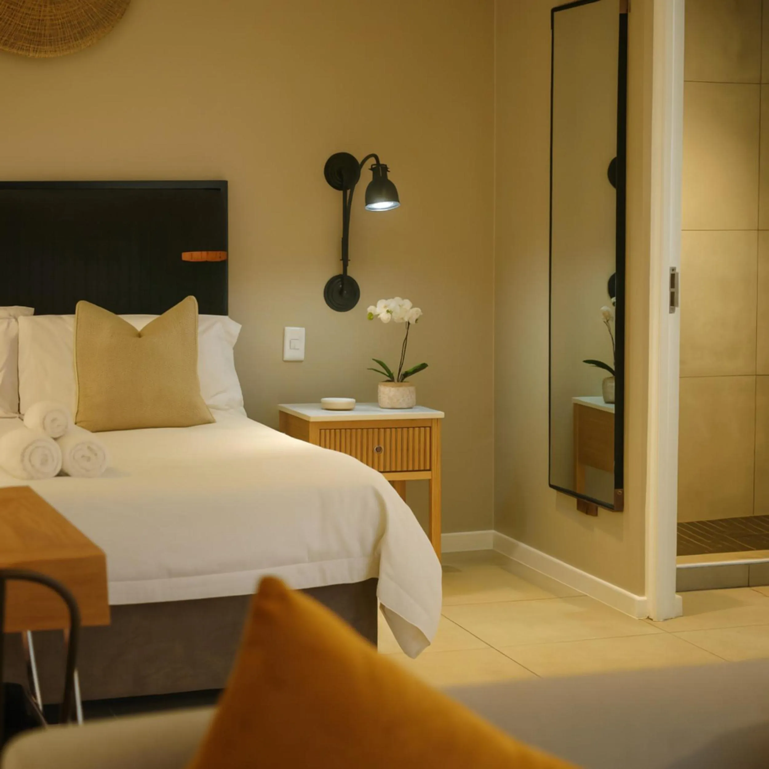 Shower, Bed in The Max Hotel Sandton