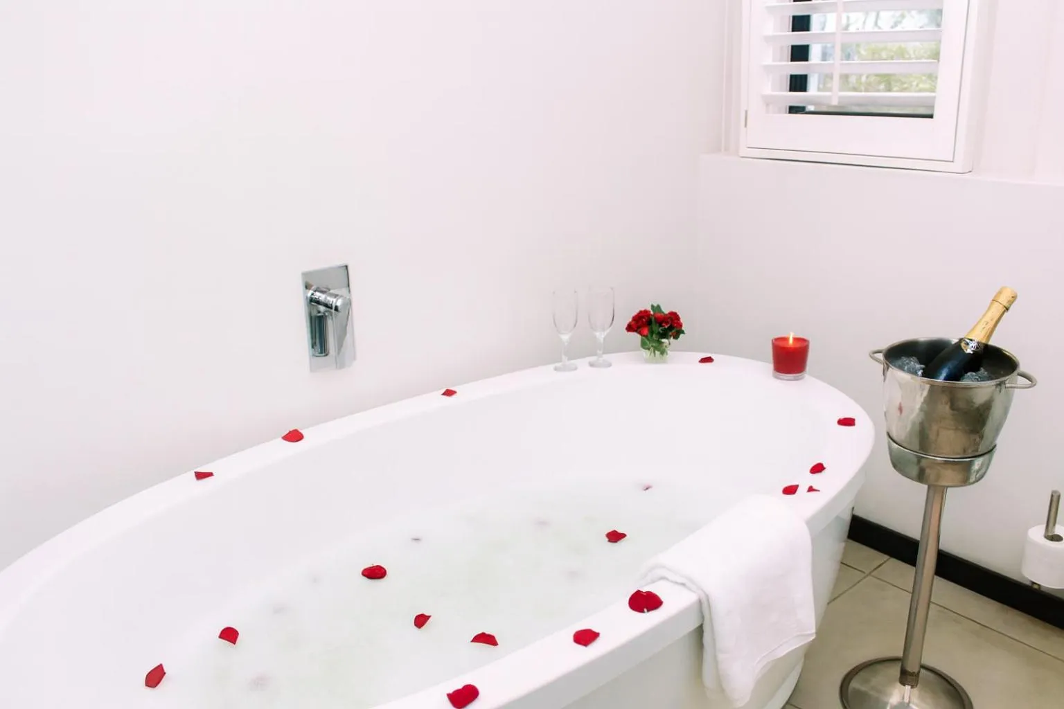 Bath in The Max Hotel Sandton