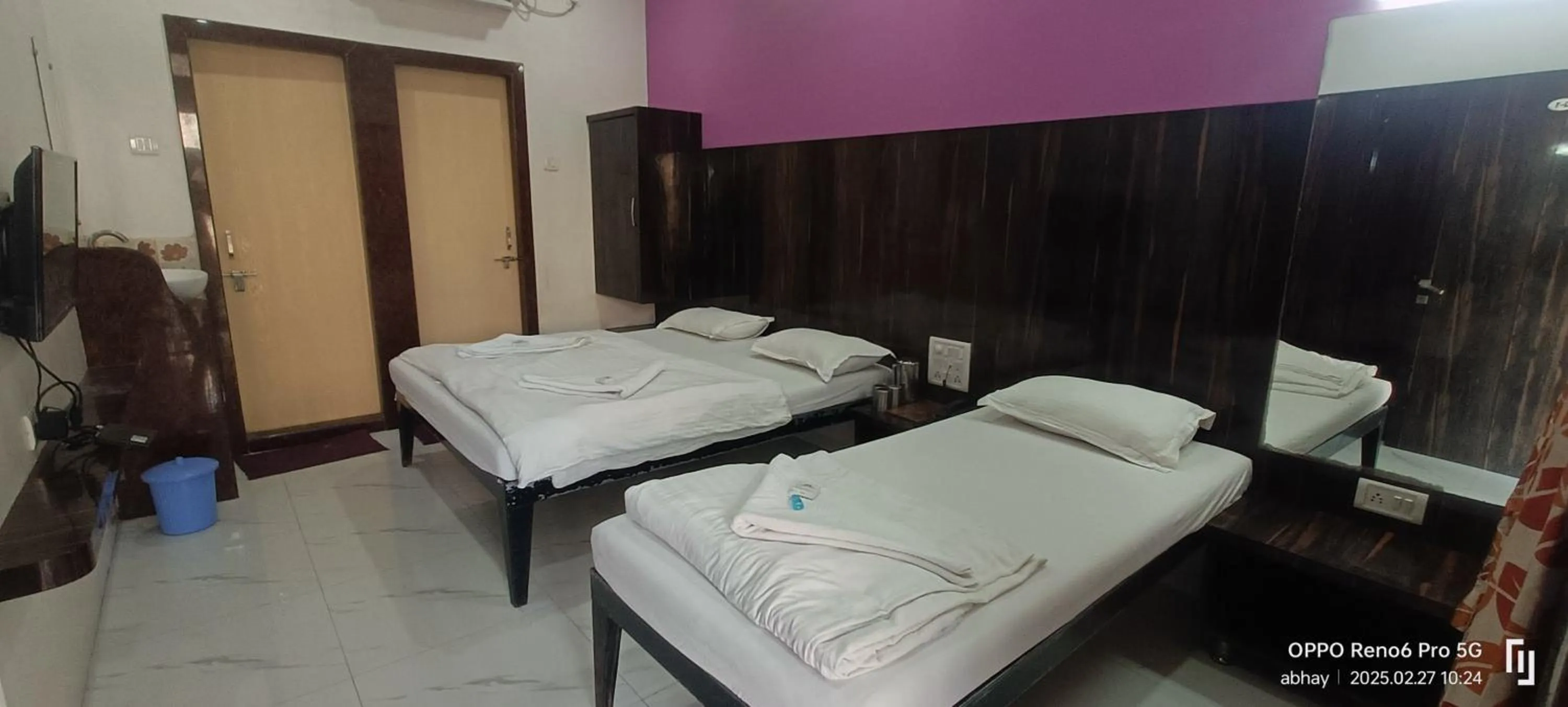 Bed in Hotel Yogiraj