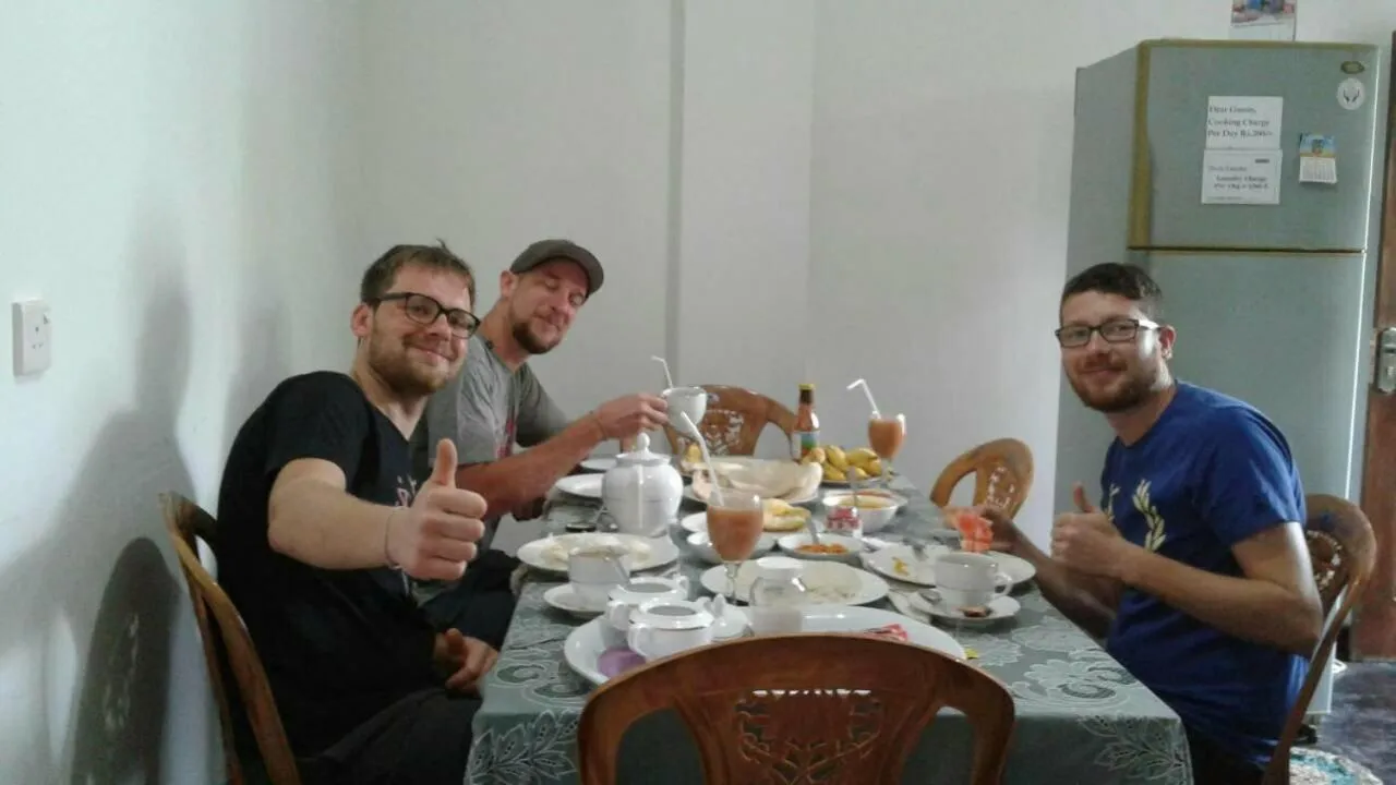 Food and drinks in Village Star Rest-Mirissa