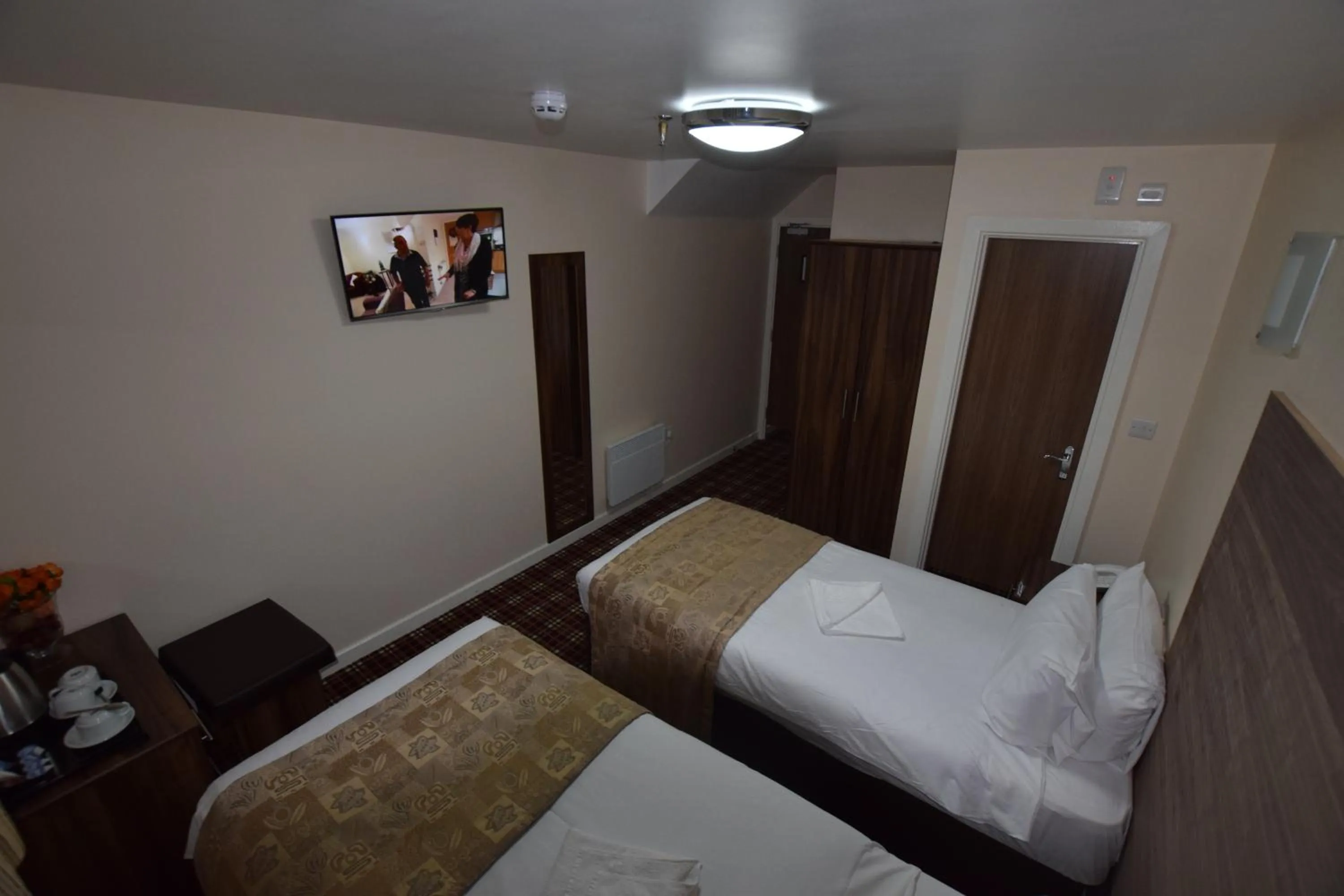 Photo of the whole room, Bed in Lucky 8 Hotel