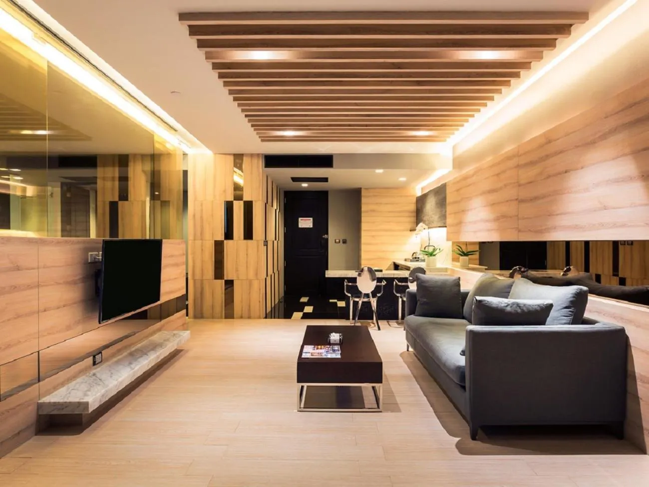 Living room in Tsix5 Phenomenal Hotel Pattaya