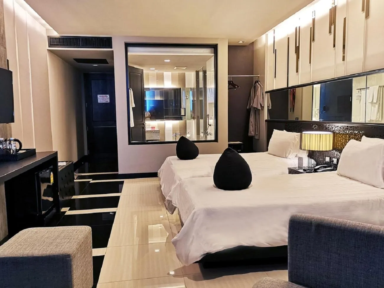 Bedroom, Bed in Tsix5 Phenomenal Hotel Pattaya