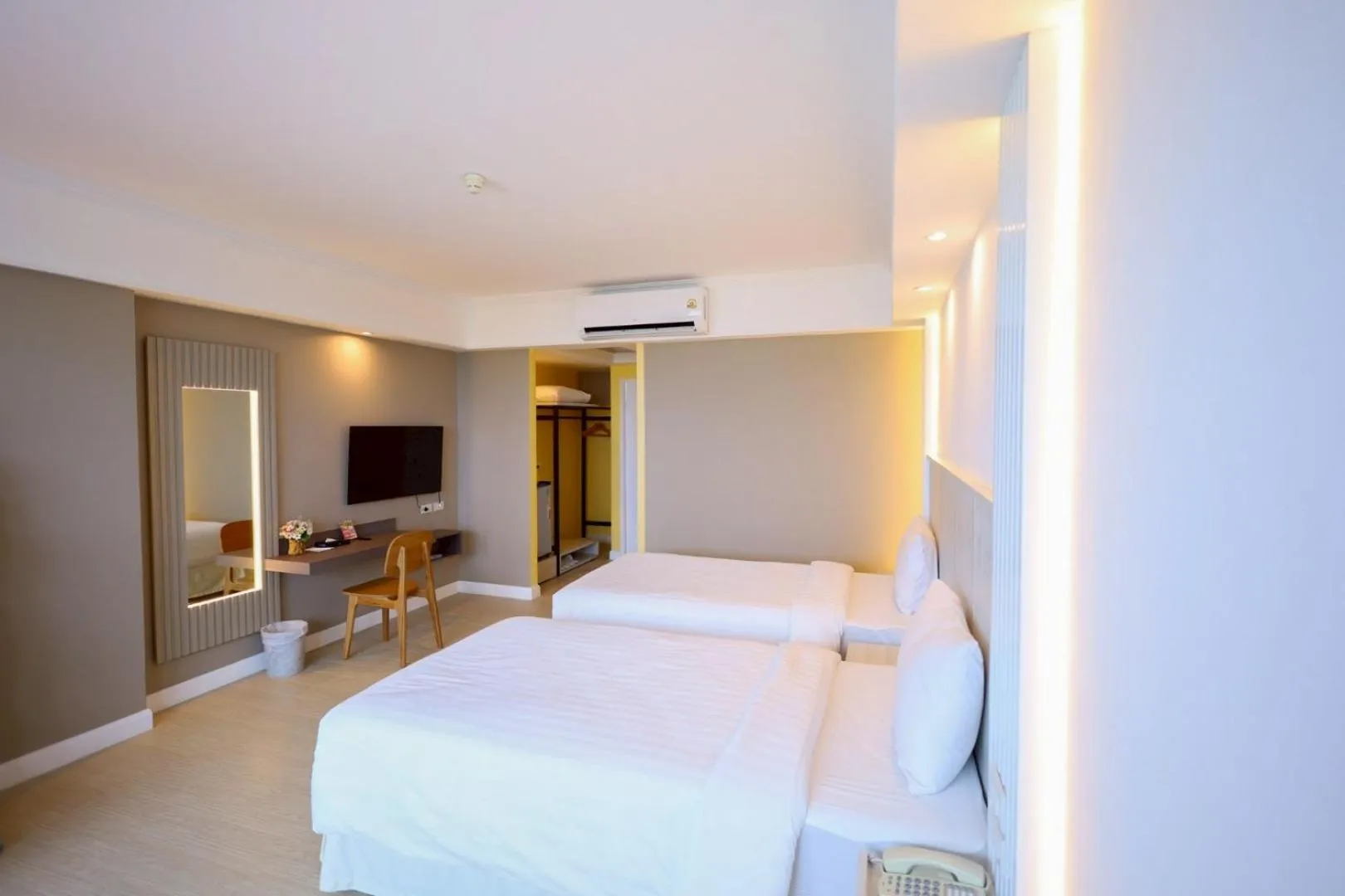 Bedroom, Bed in Hua Hin Grand Hotel and Plaza - SHA Extra Plus