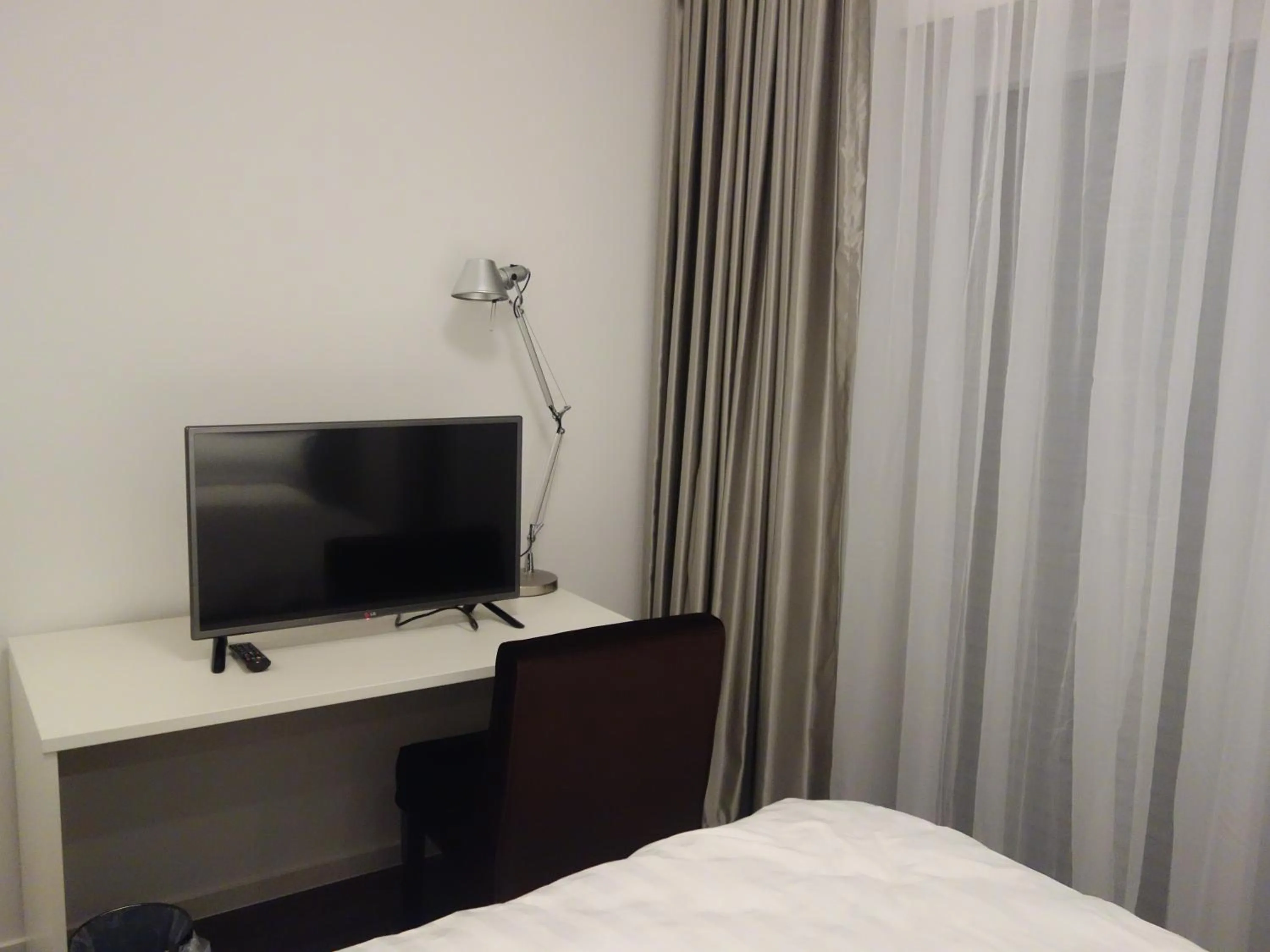 Decorative detail, Bed in Victoria Living