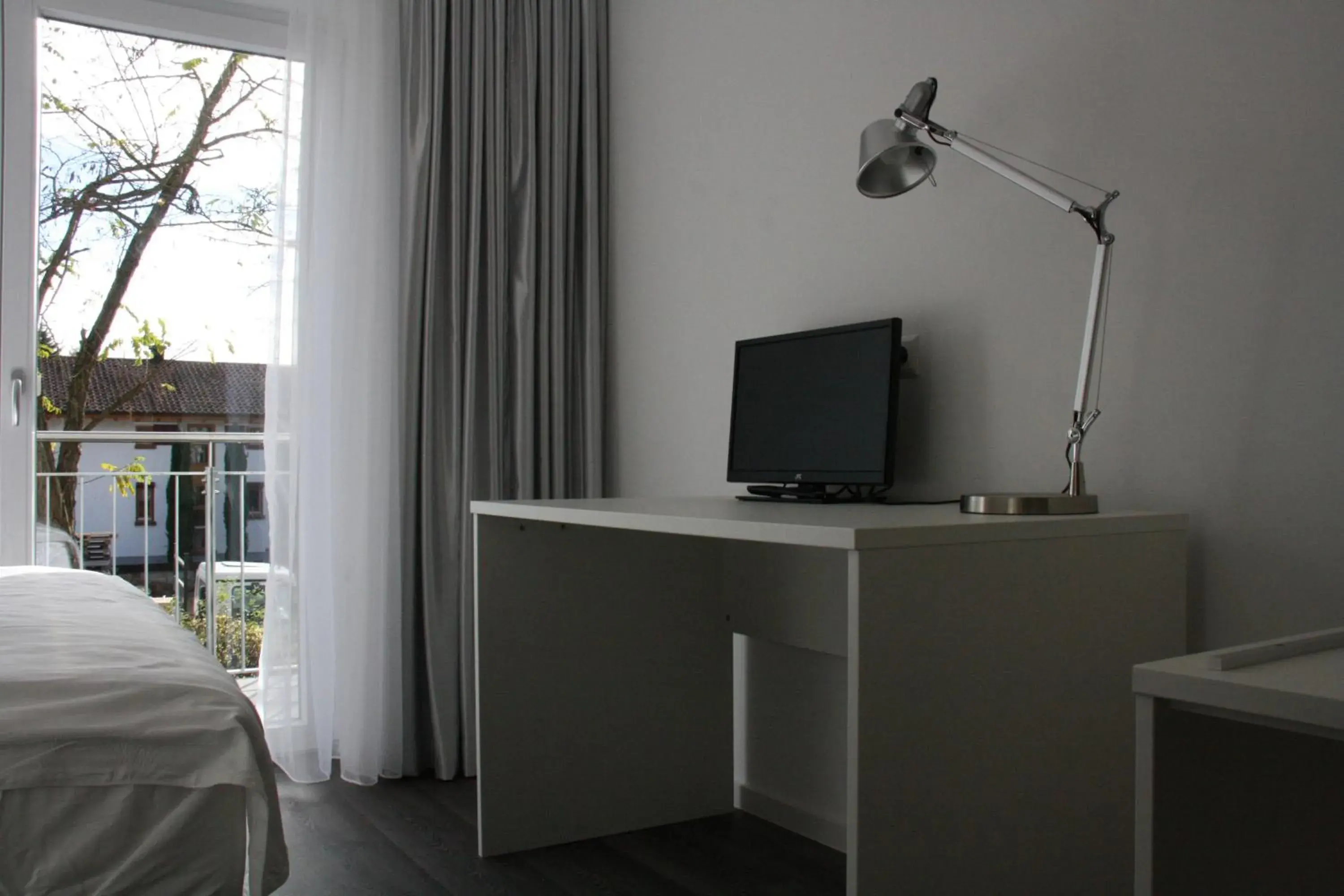 Single Room in Victoria Living Single Room in Victoria Living