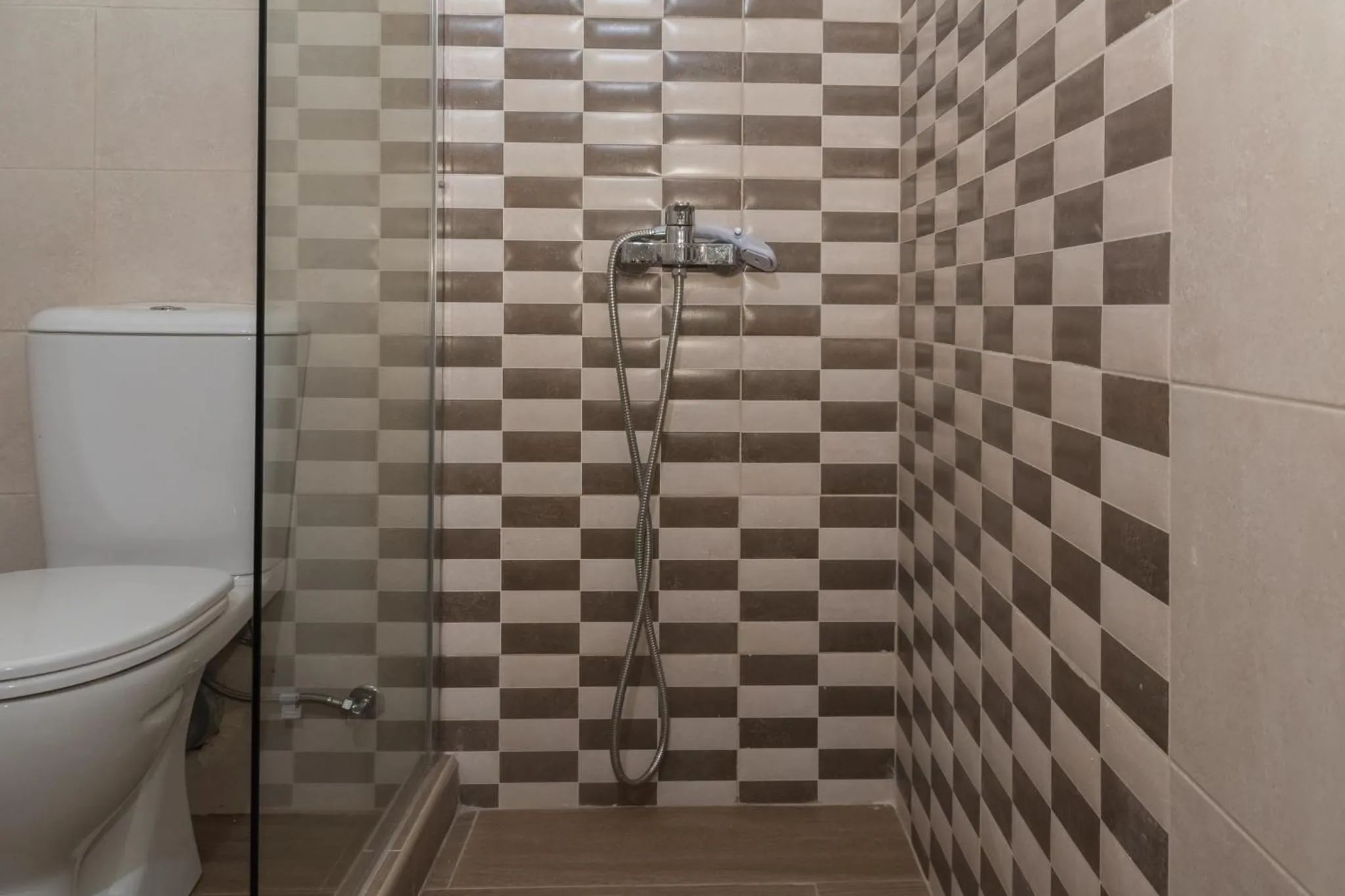Shower in Chandris Apartments