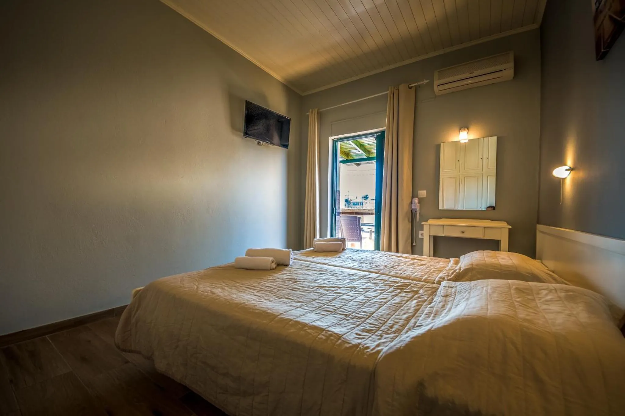 Bed in Chandris Apartments