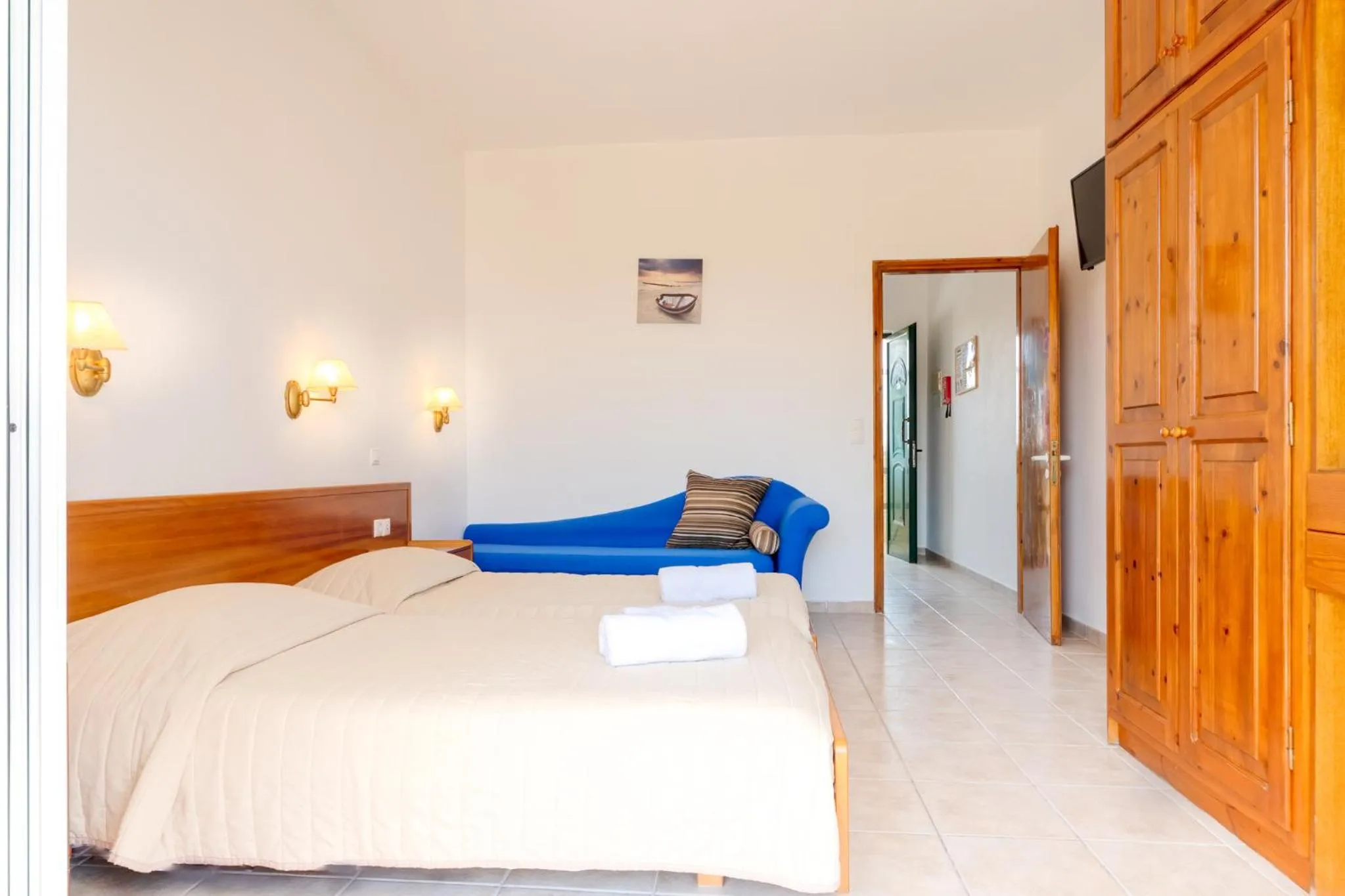 Bed in Chandris Apartments