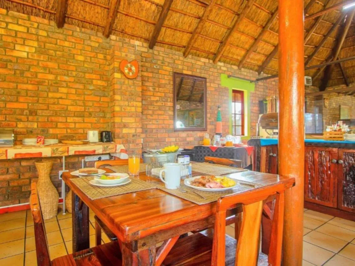 Dining area in Airport Bird & Game Lodge