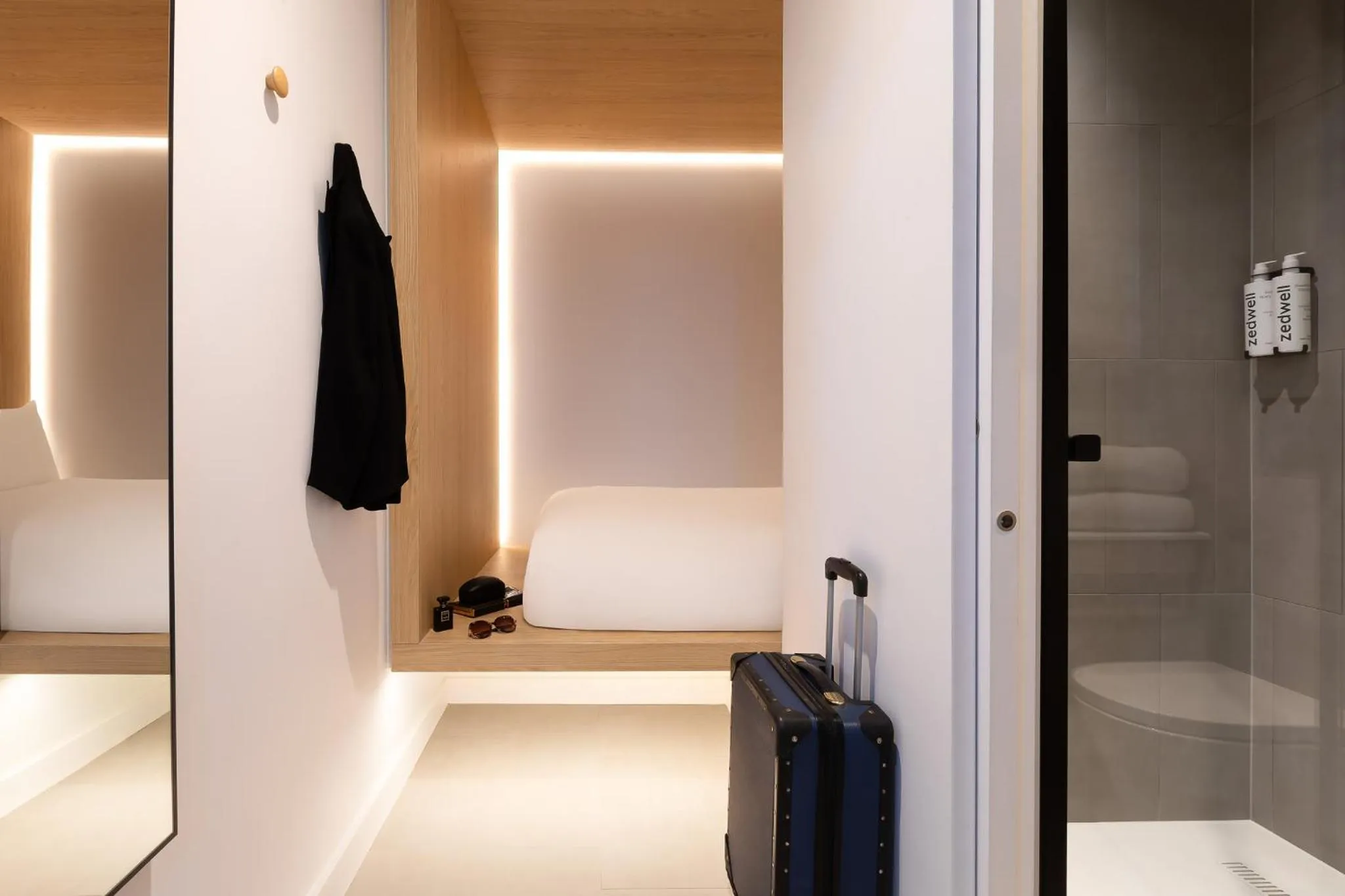 Bedroom in Zedwell Underground Hotel Park Lane