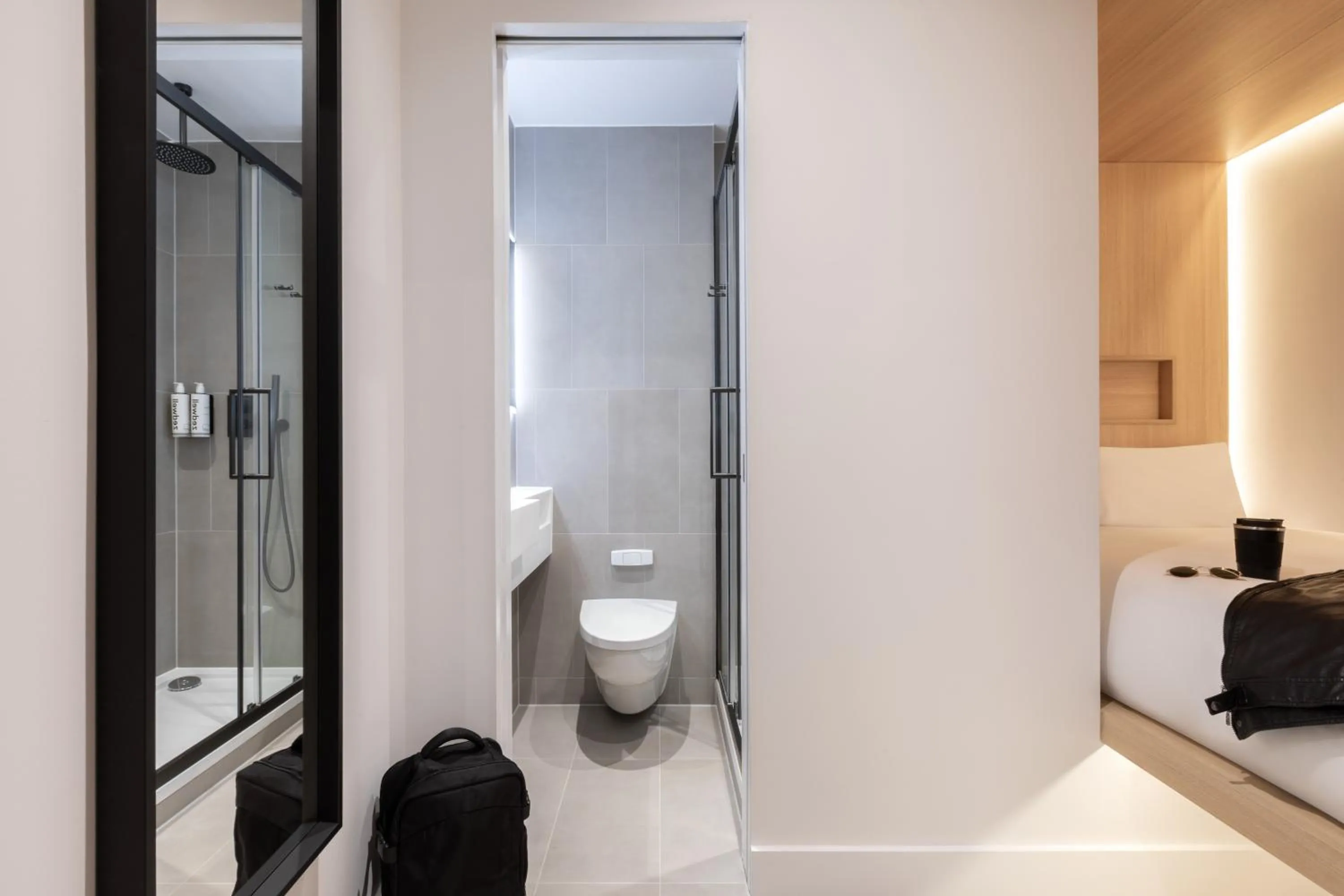 Bedroom in Zedwell Underground Hotel Park Lane