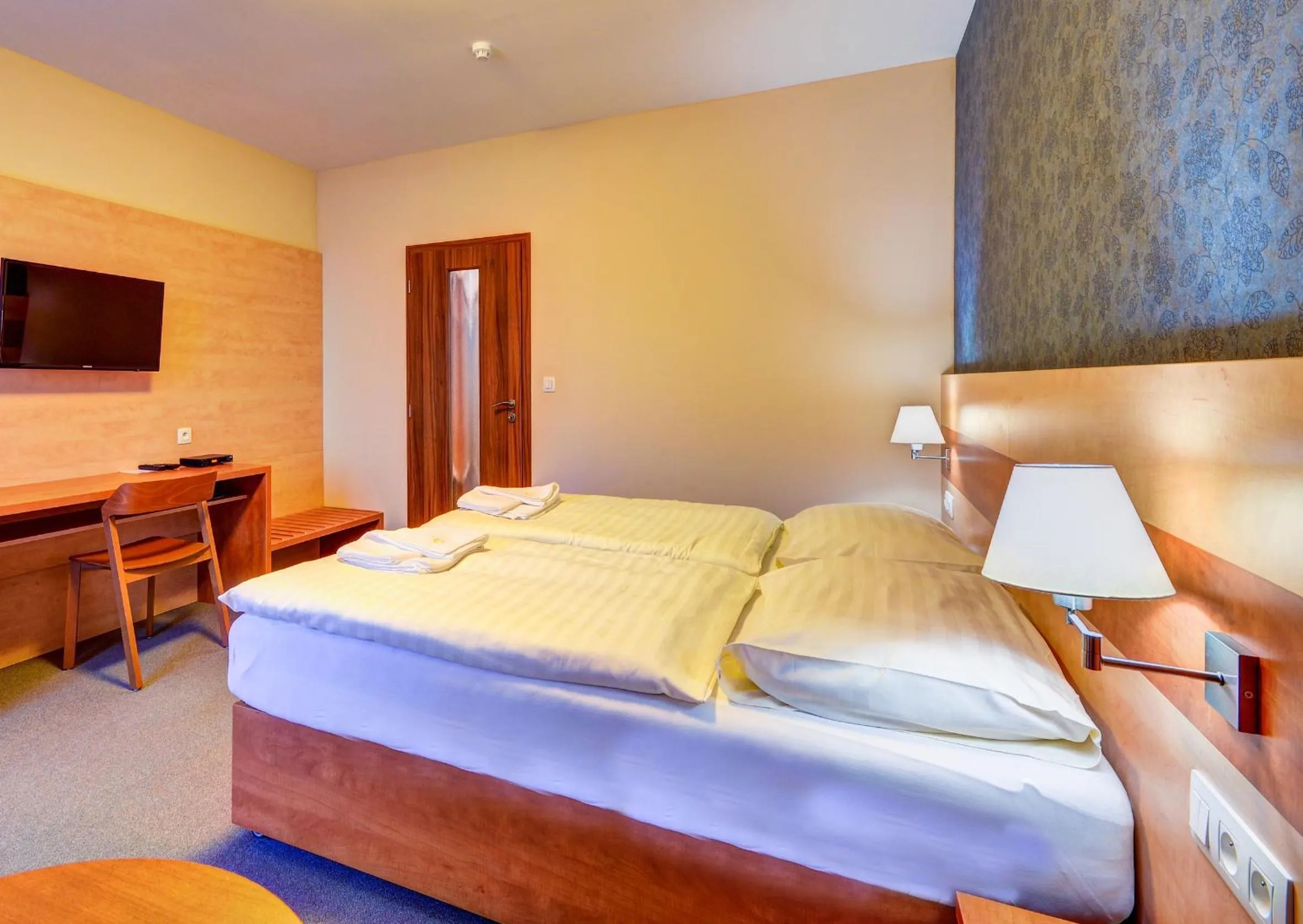 Bedroom, Bed in Hotel Toč