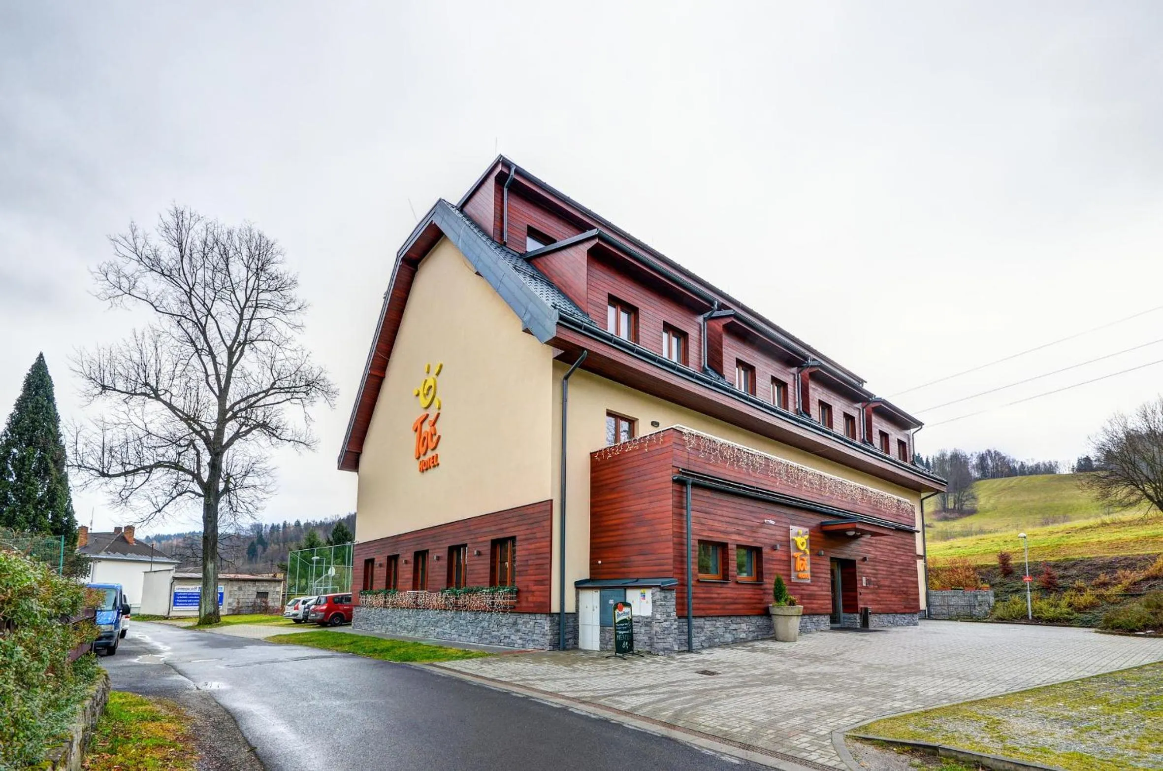 Facade/entrance in Hotel Toč