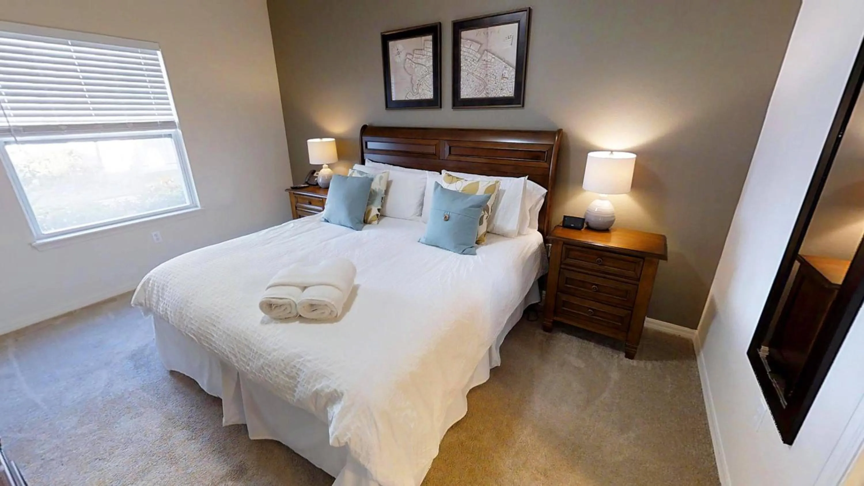 Other, Bed in Cozy 3 BD Townhome 2 king beds Close to Disney 1503