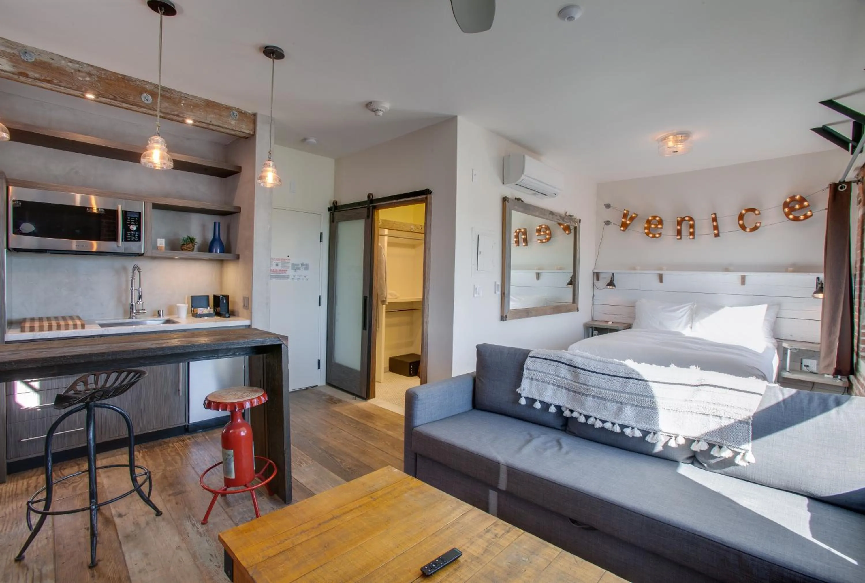 Bed in Venice V Hotel