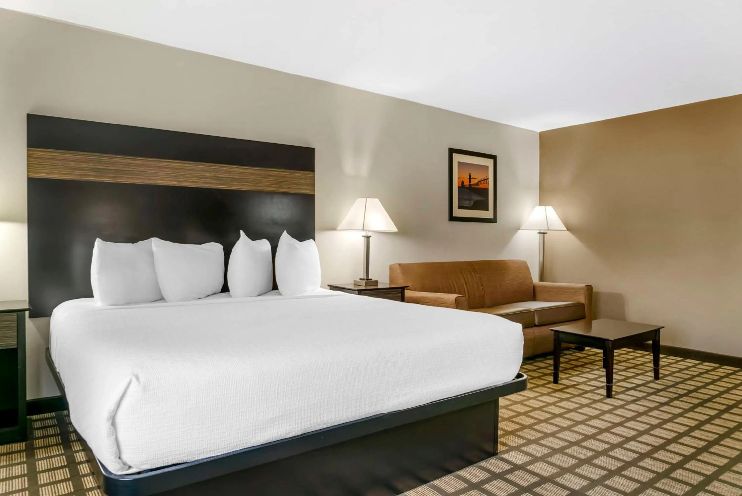 Bedroom, Bed in Best Western Beacon Inn