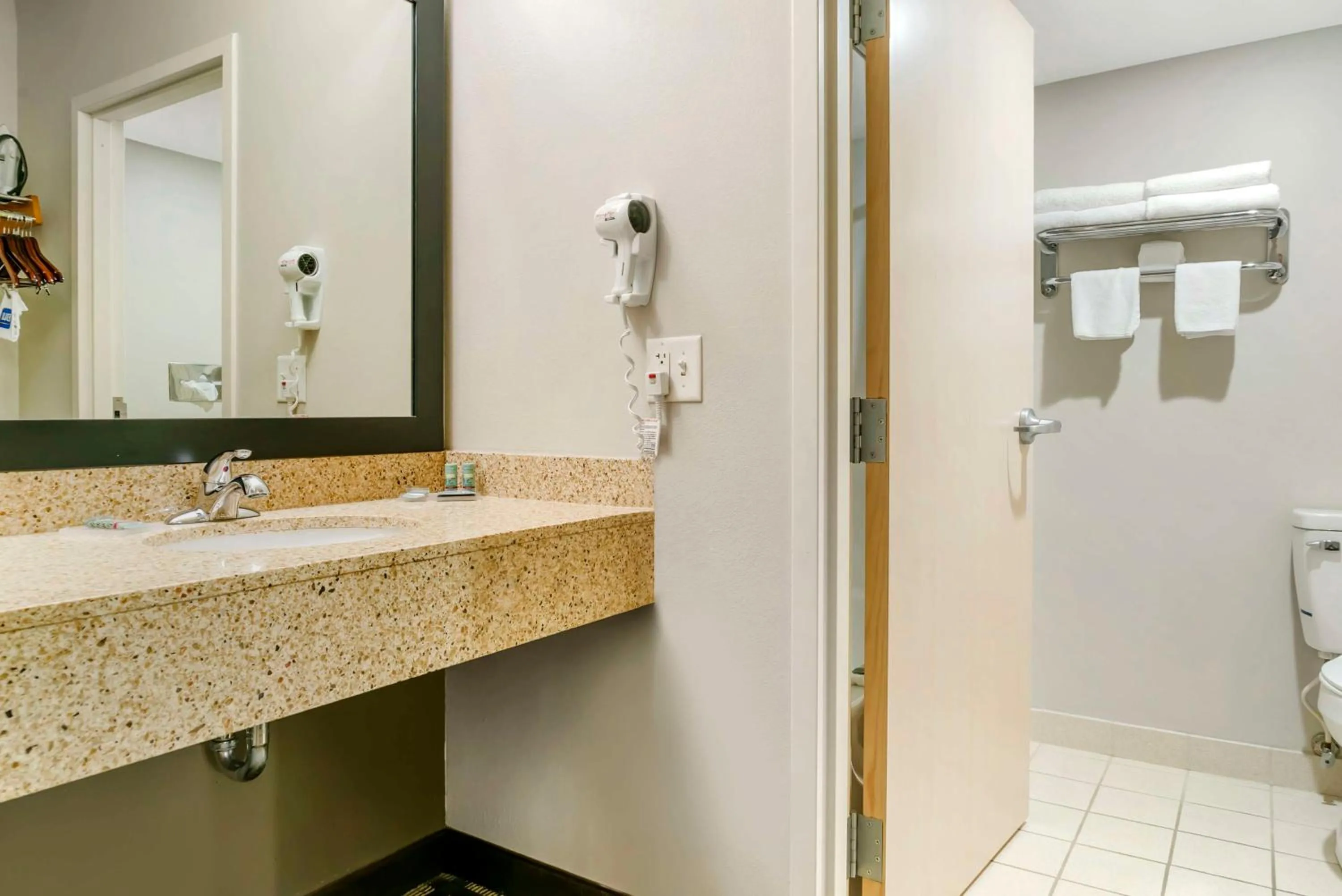 Bathroom in Best Western Beacon Inn