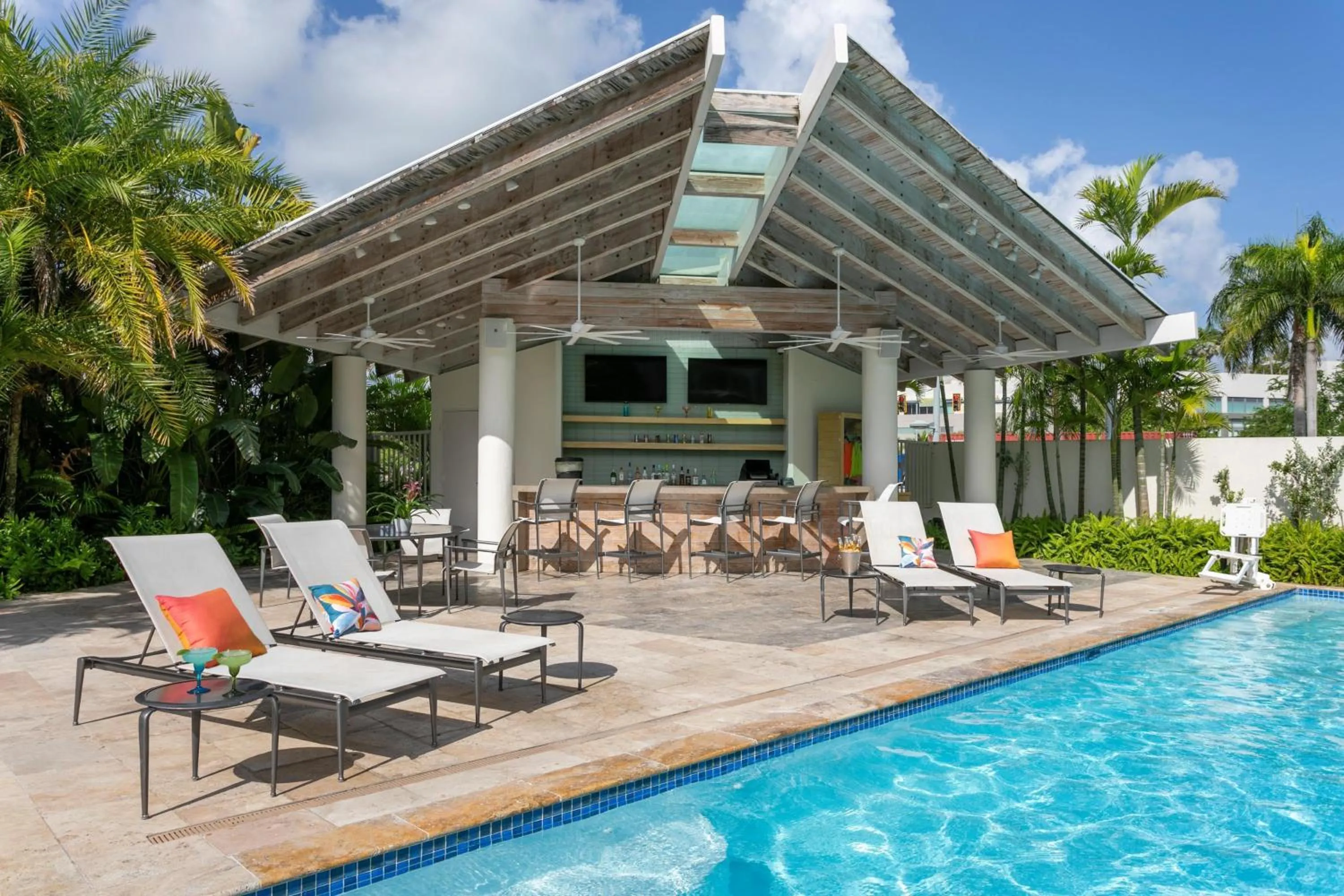Swimming pool in Hyatt Place San Juan